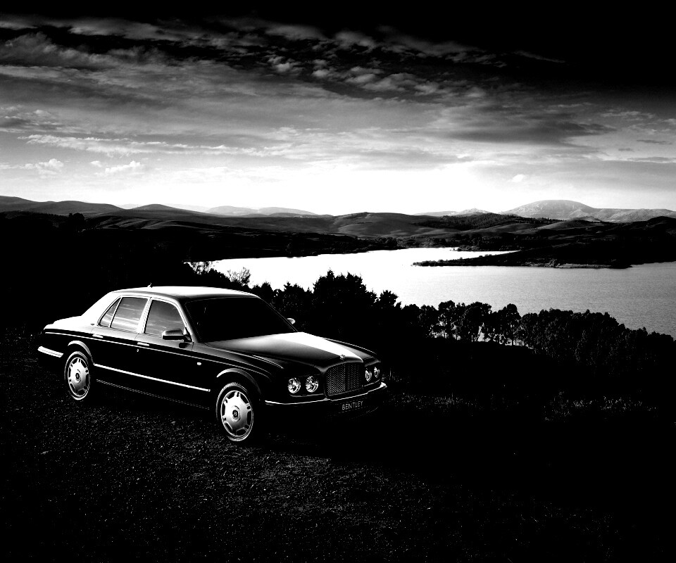 Бентли у озера обои