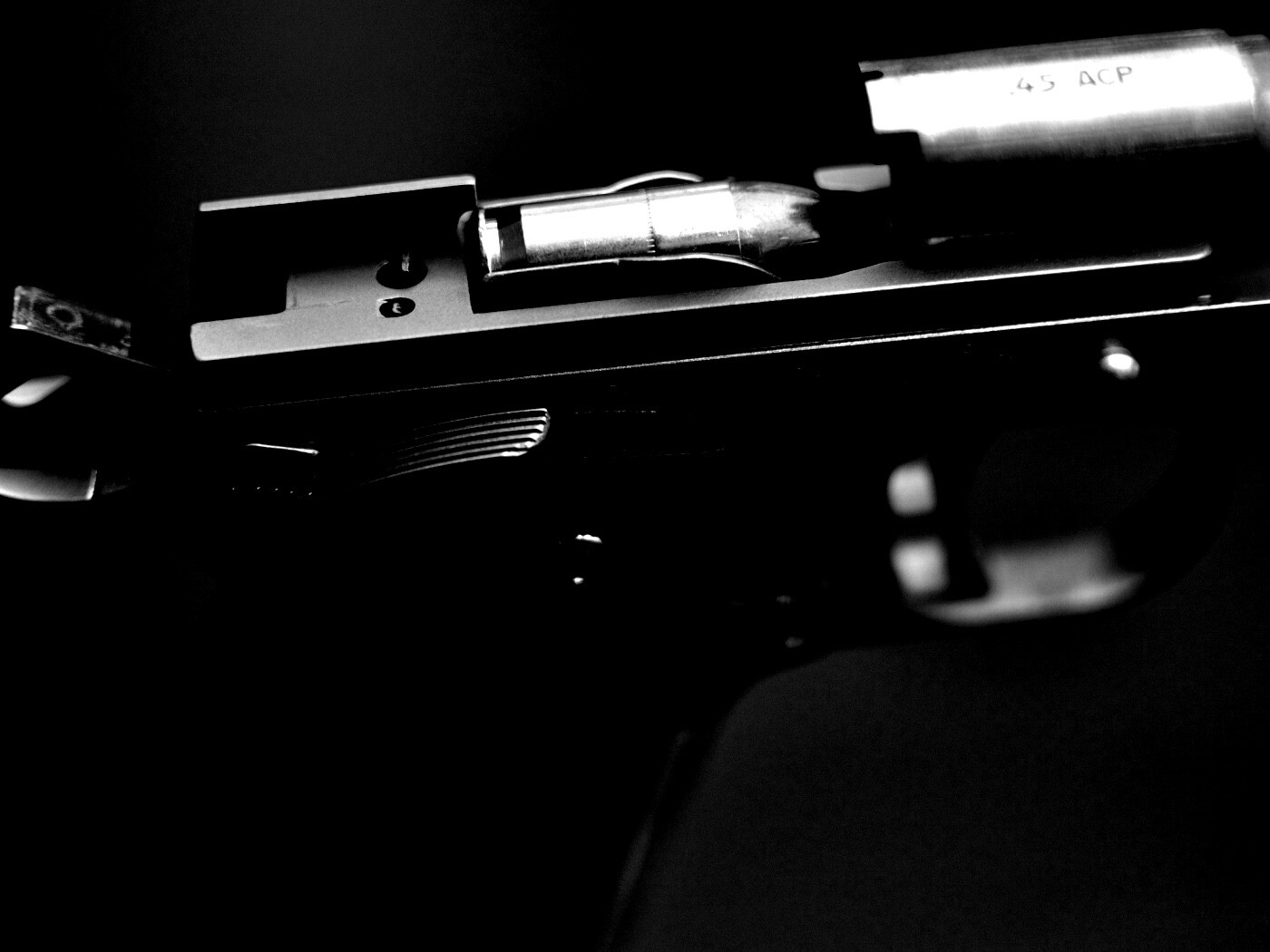 Разобранный пистолет обои