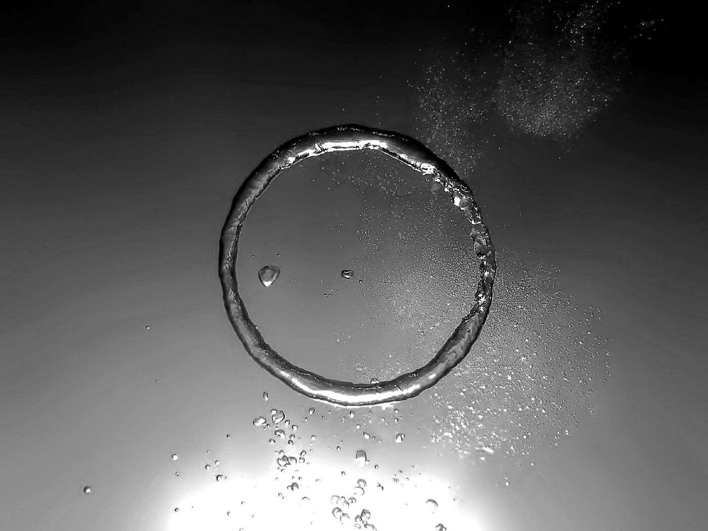 Кольцо из воды обои