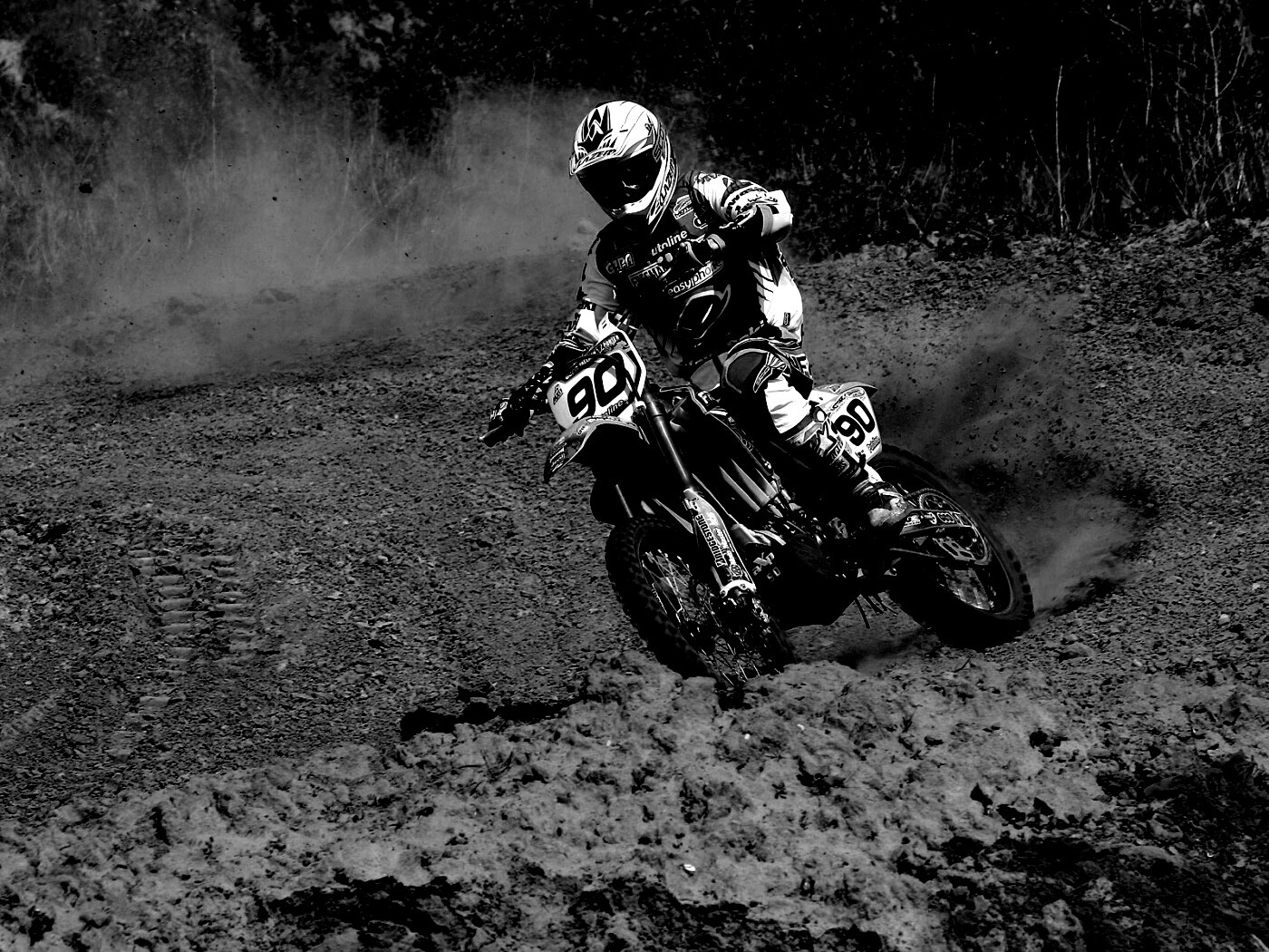 На мототреке обои