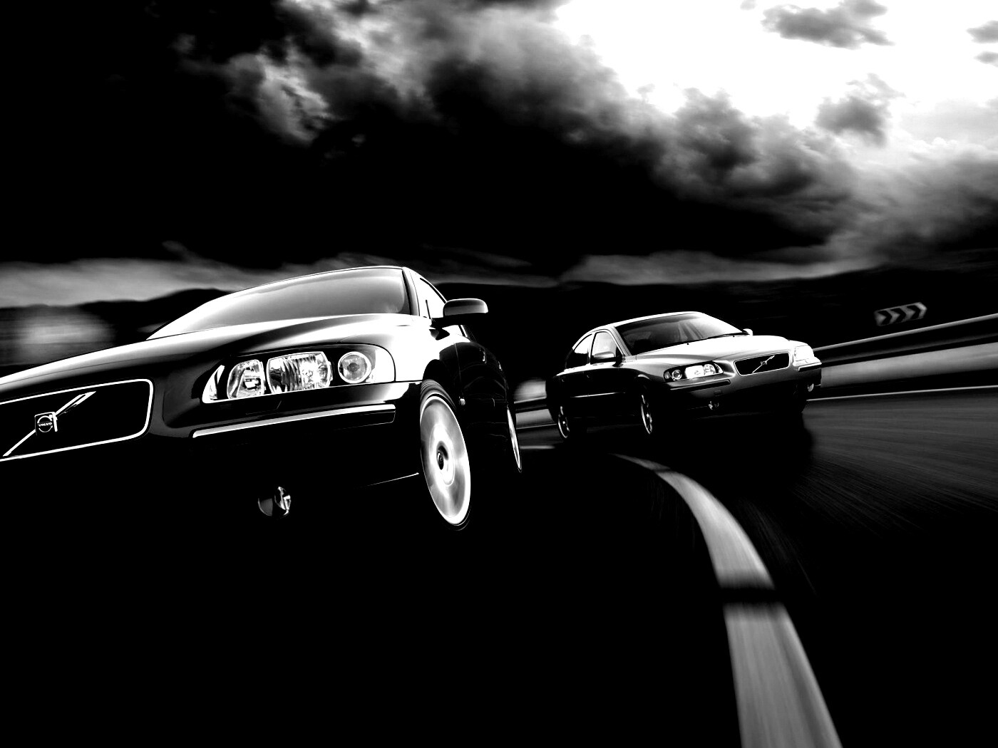 Два седана вольво на повороте обои