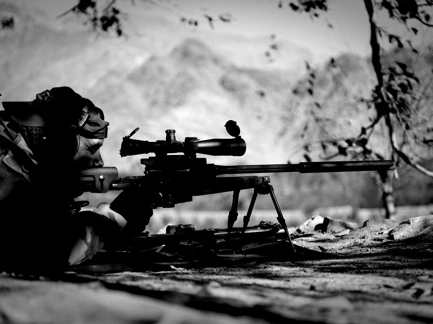 Стрелок в засаде обои