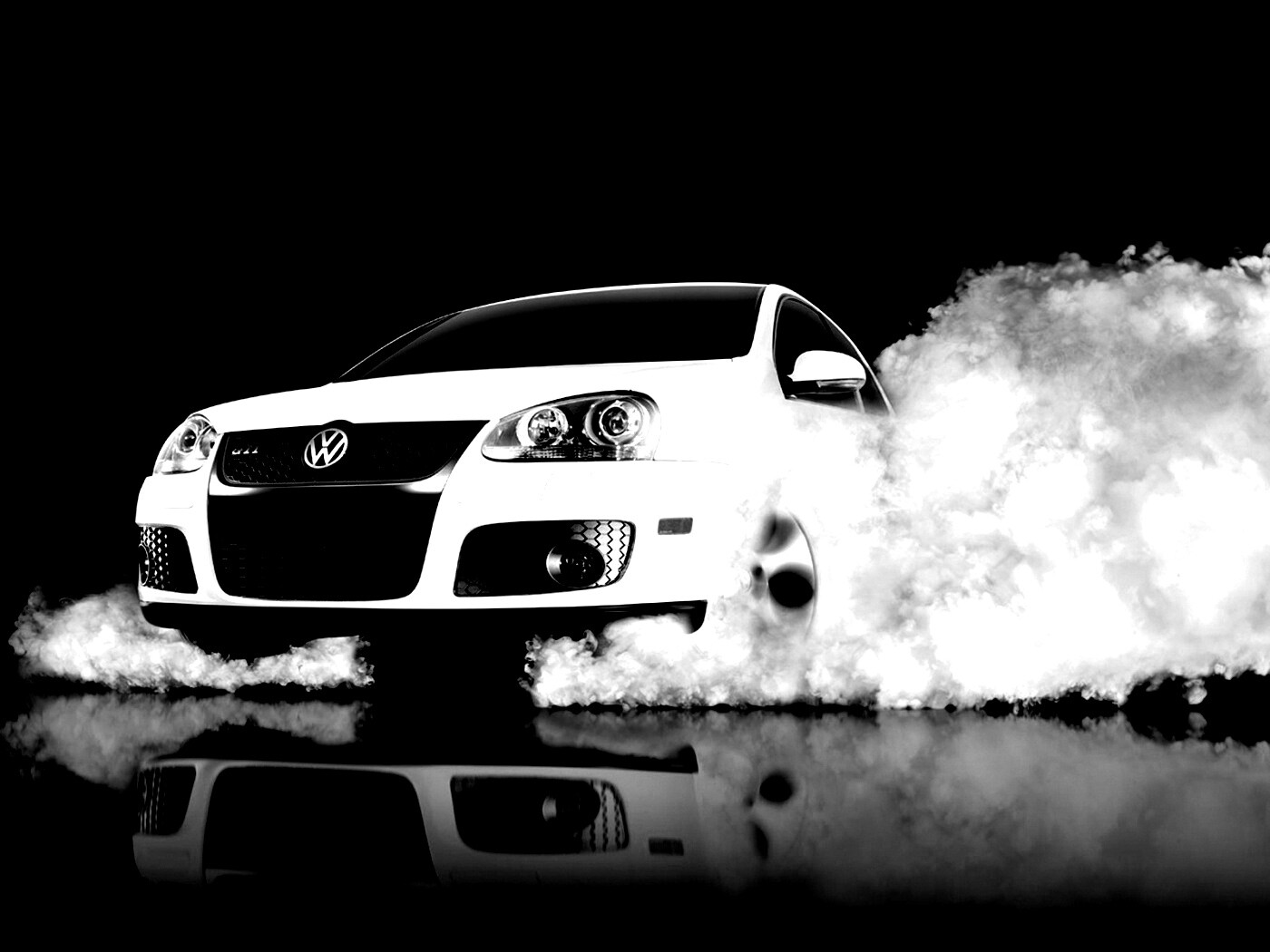 Буксующий белый Фольц обои