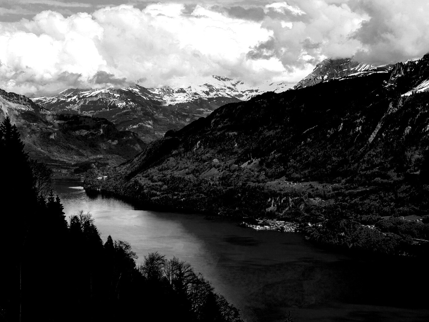 Горная река обои