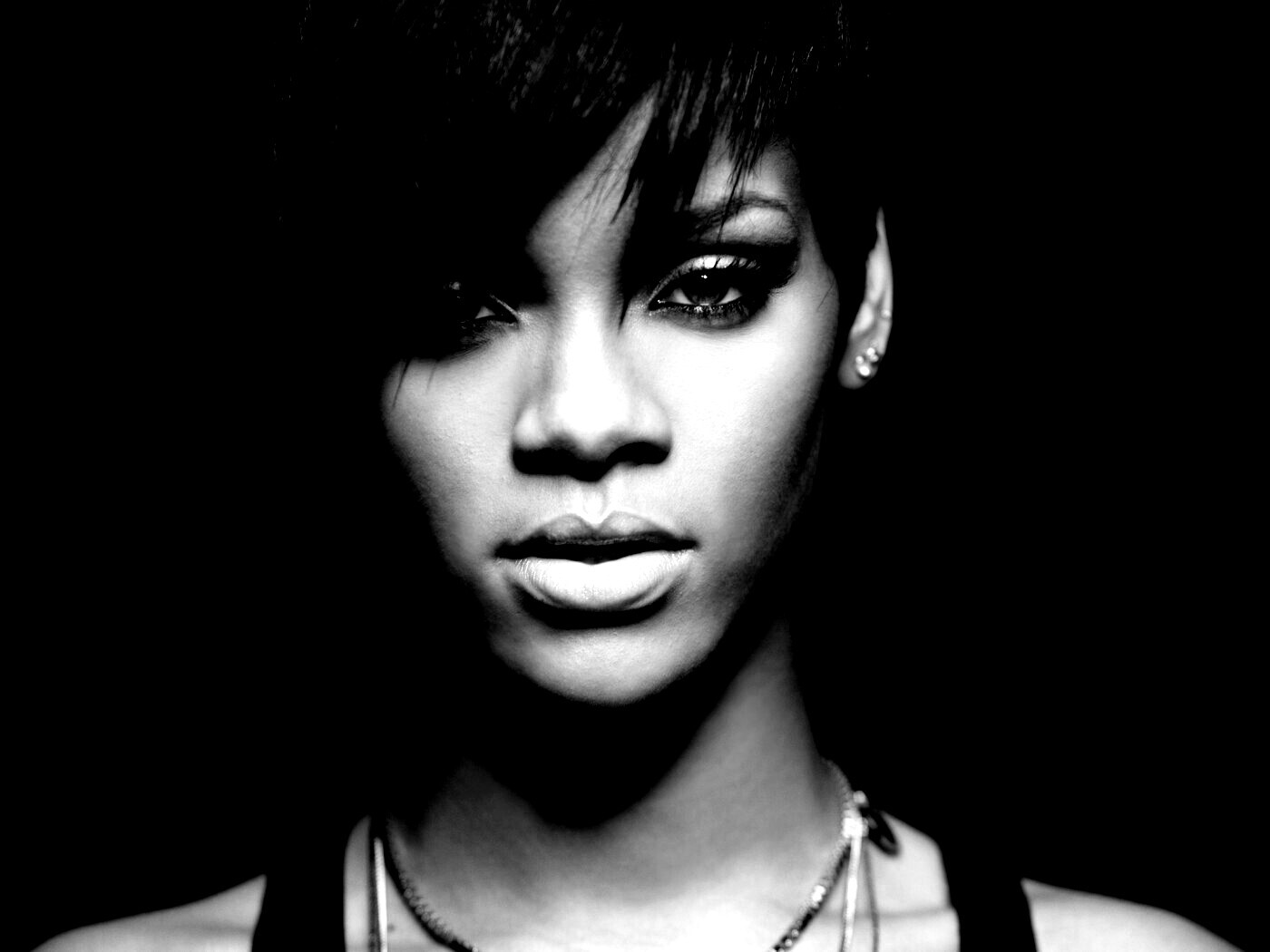 Рианна фото обои