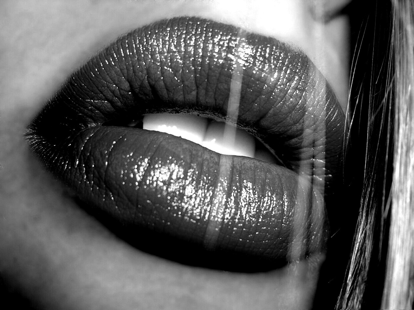 Сочные губы обои