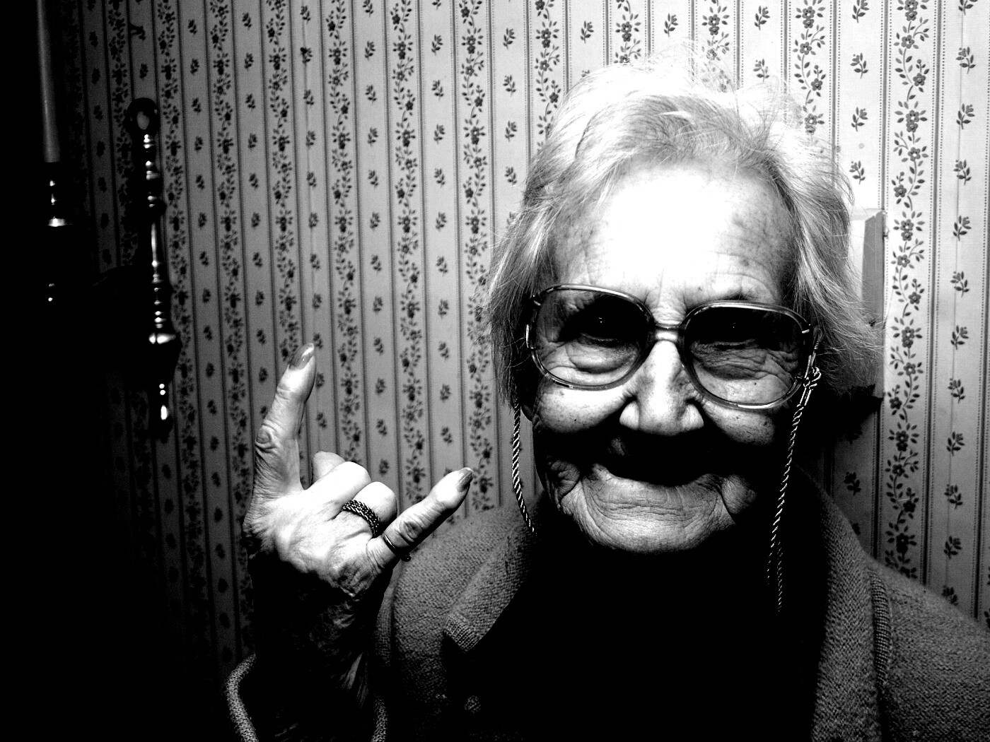 Чумовая бабуся обои