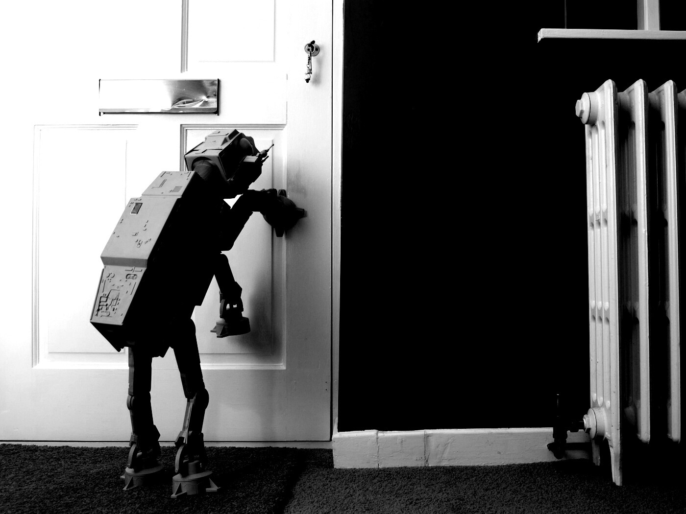 Имперский робот просится гулять обои