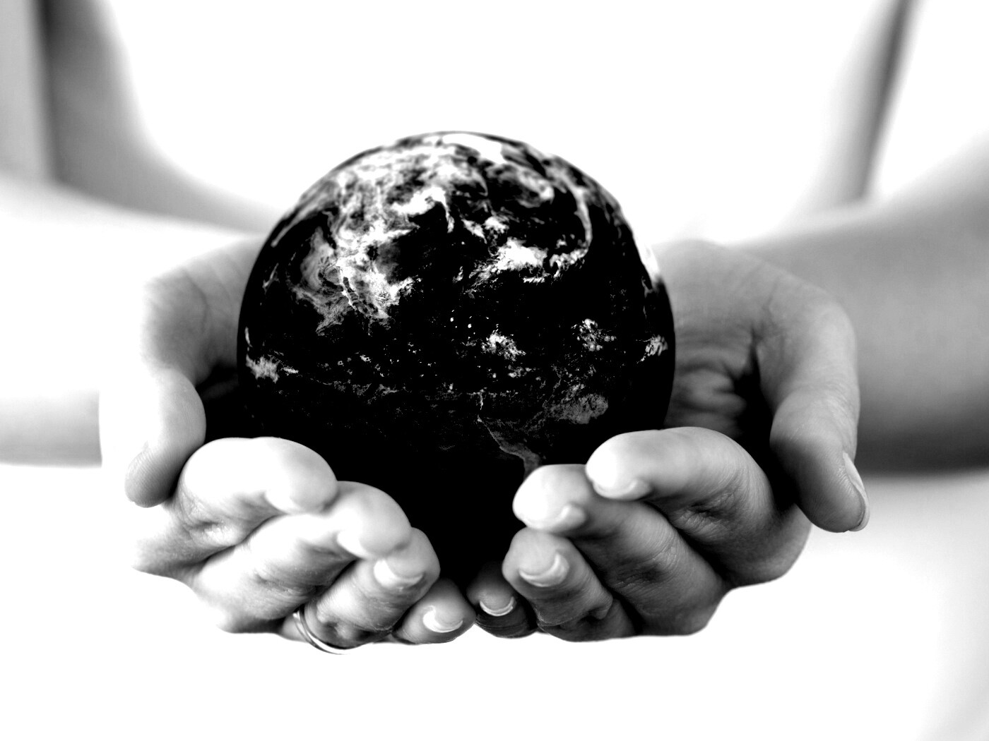 Весь мир в твоих руках обои