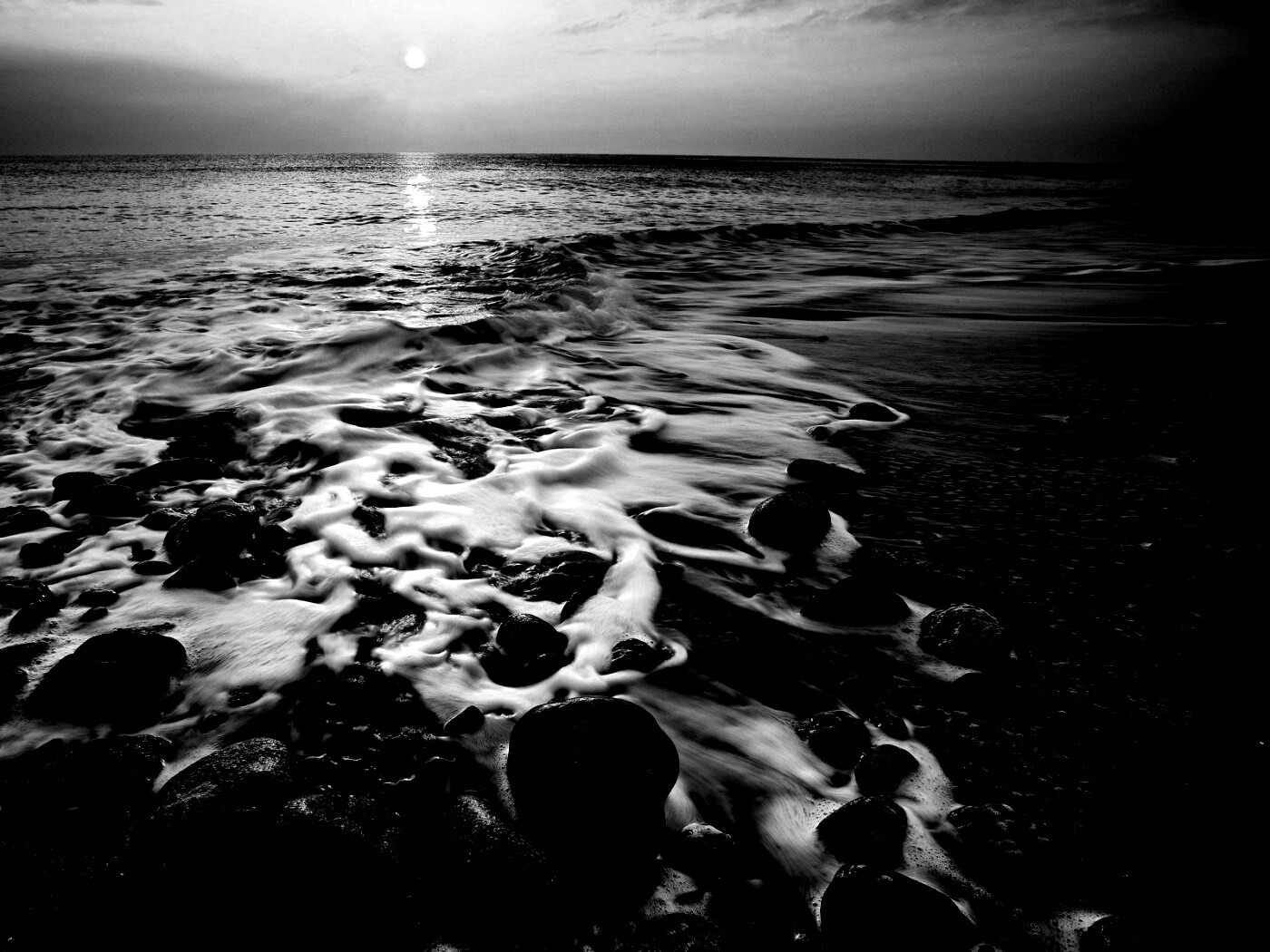 Каменистый берег обои