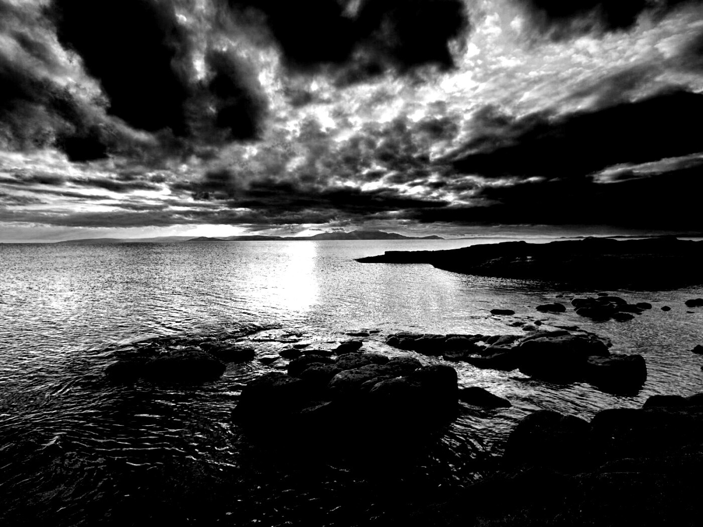 Красивый вид на вечернее море обои