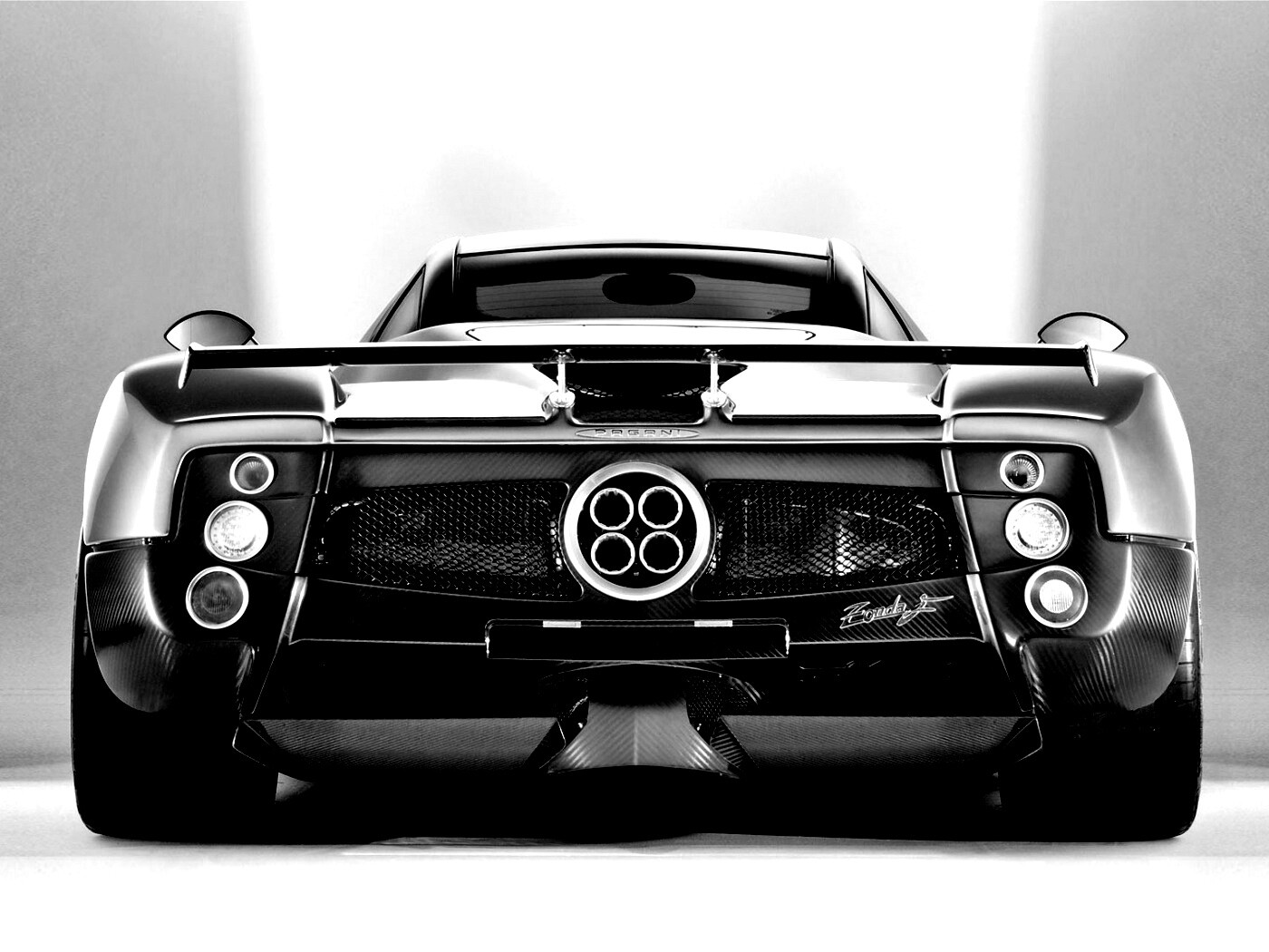 Pagani Zonda сзади обои