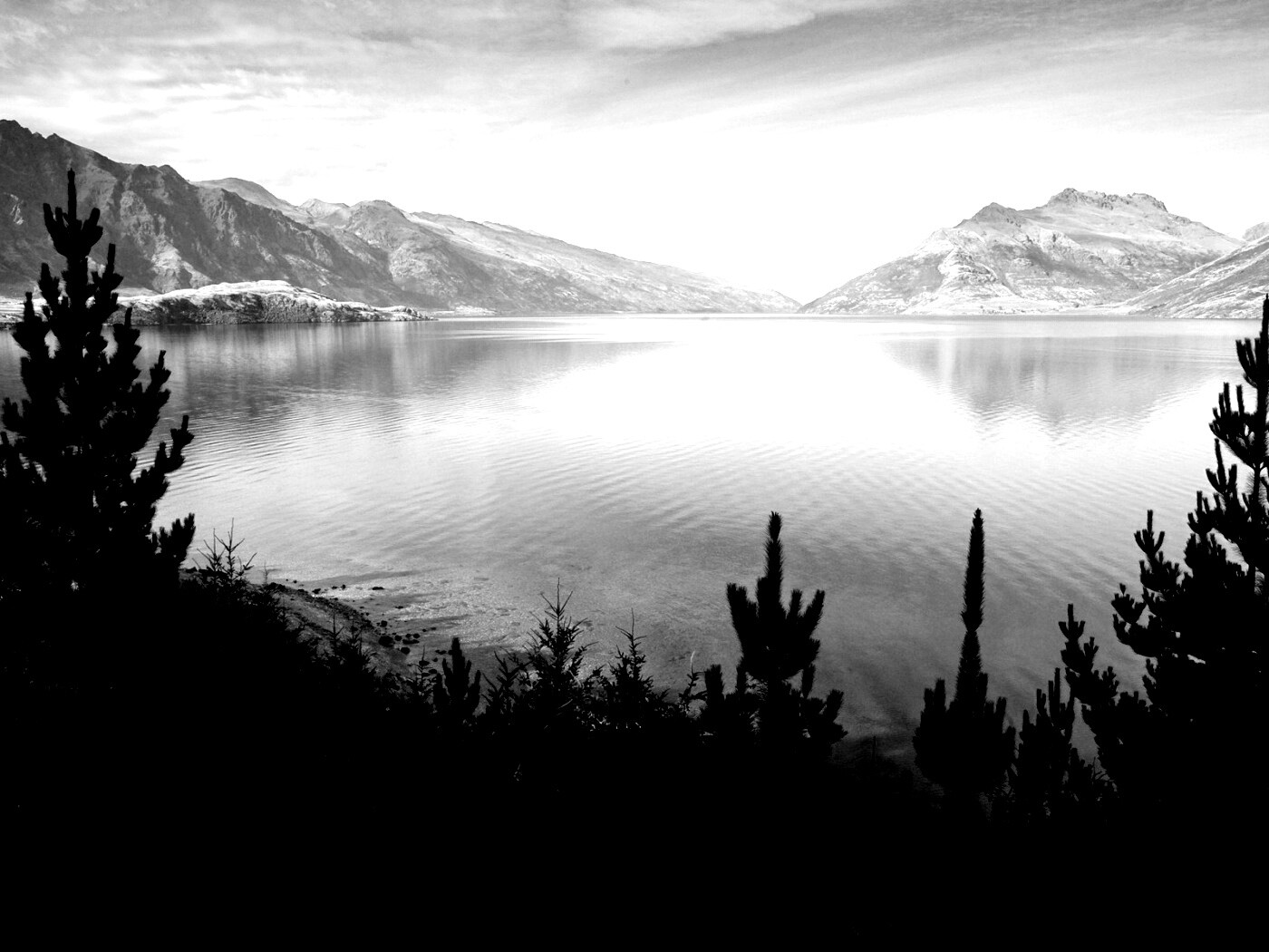 Безмятежное озеро в Новой Зеландии обои