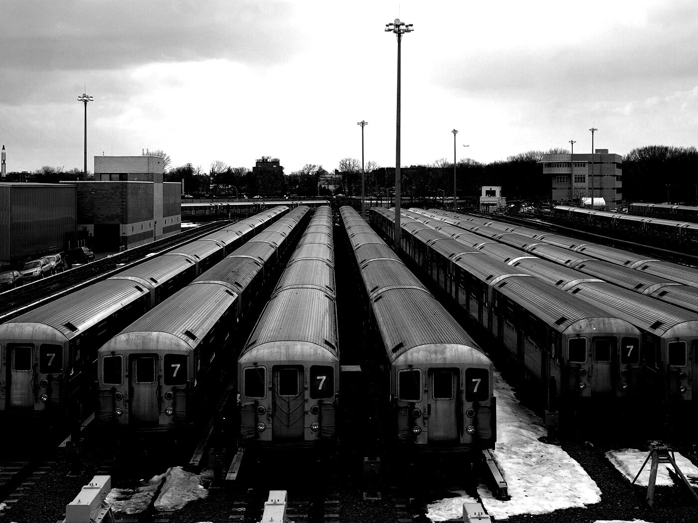 Вагоны метро на стоянке обои