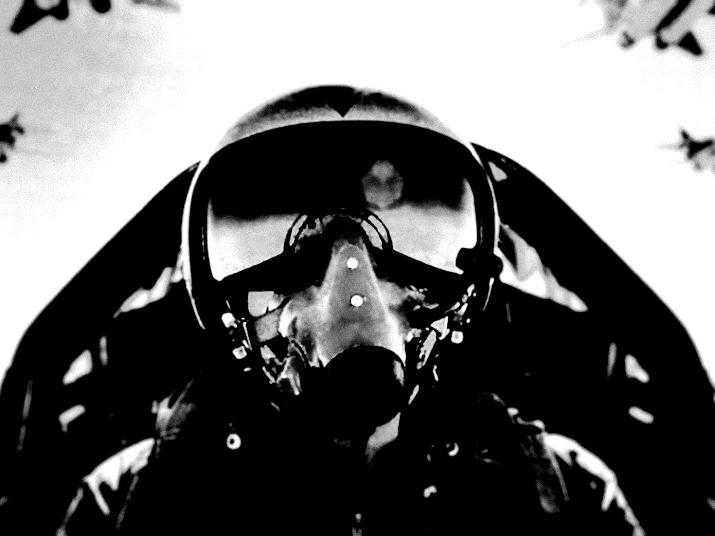 Пилот истребителя обои