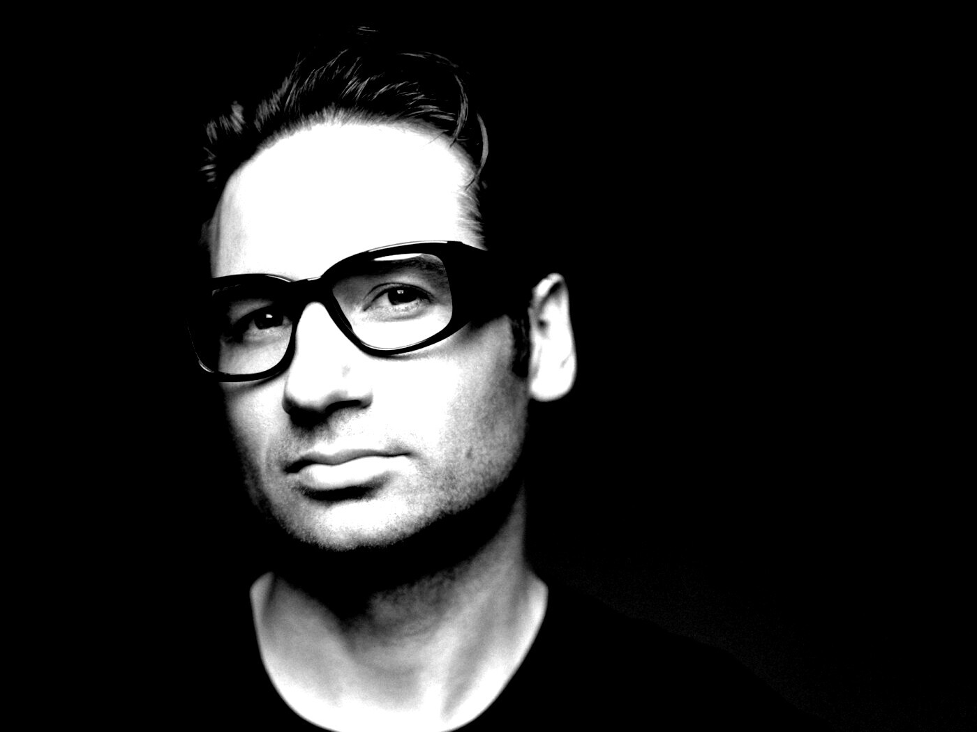 Дэвид Духовны обои