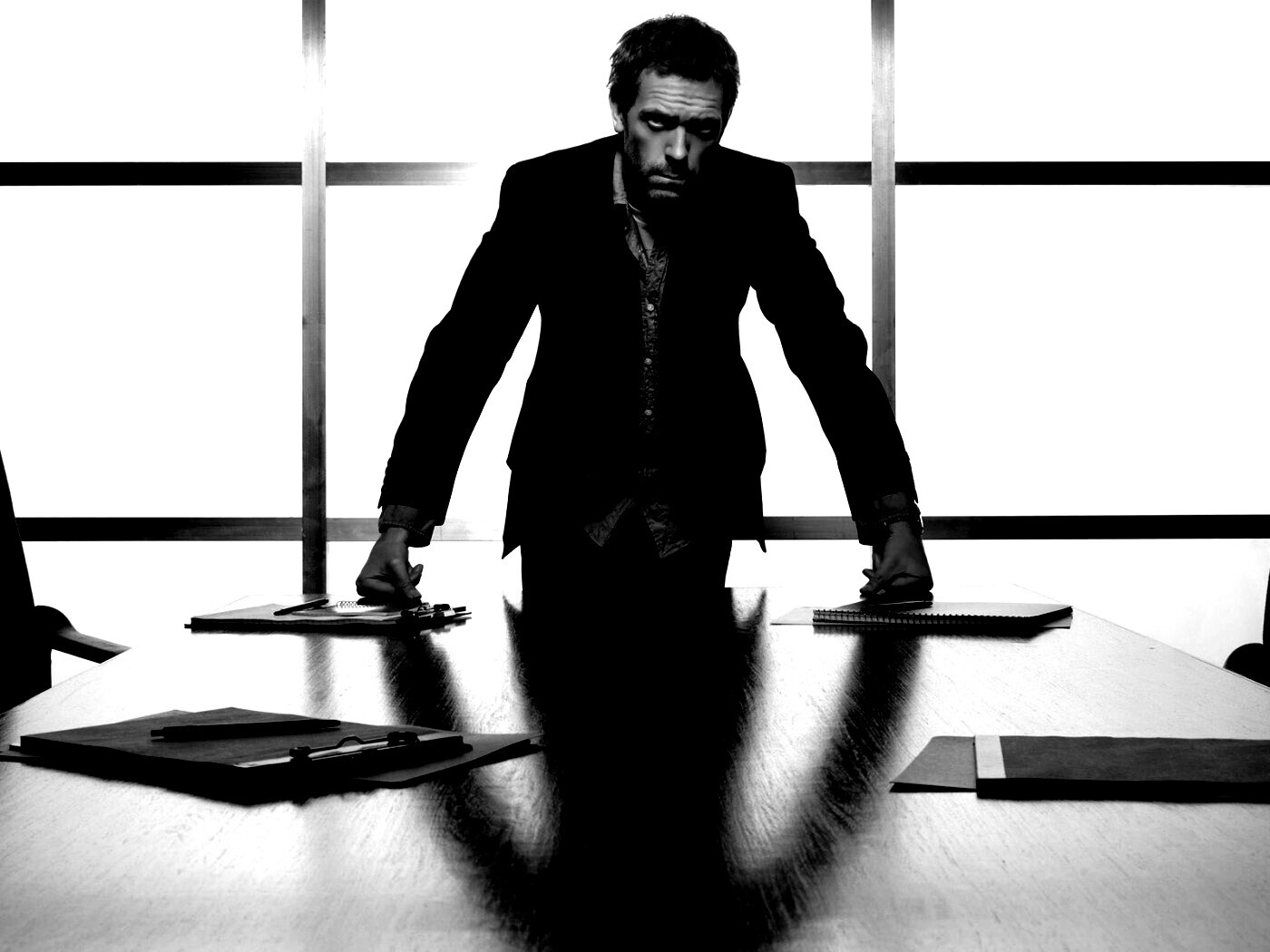 Хью Лори обои