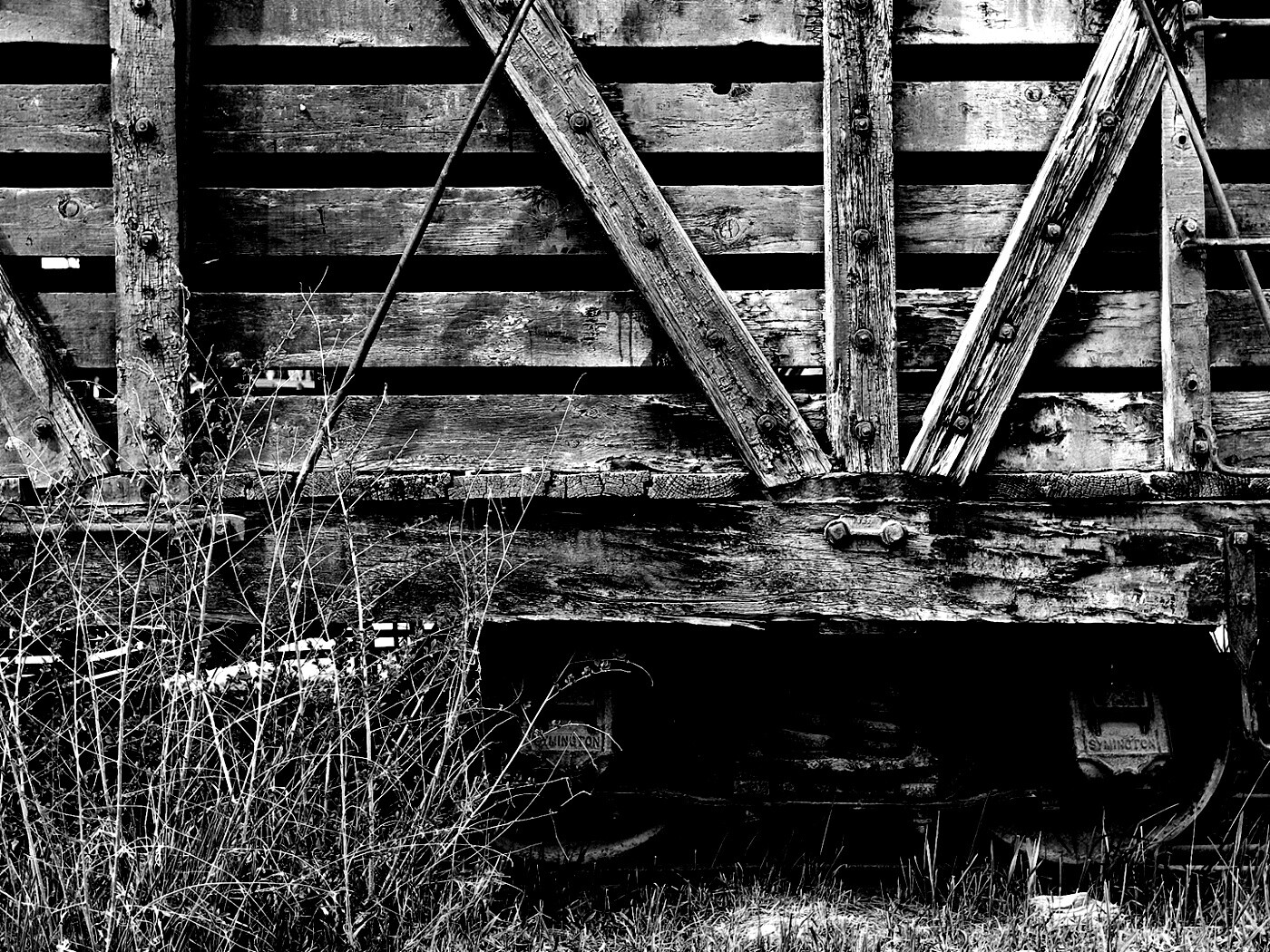 Старый грузовой вагон обои