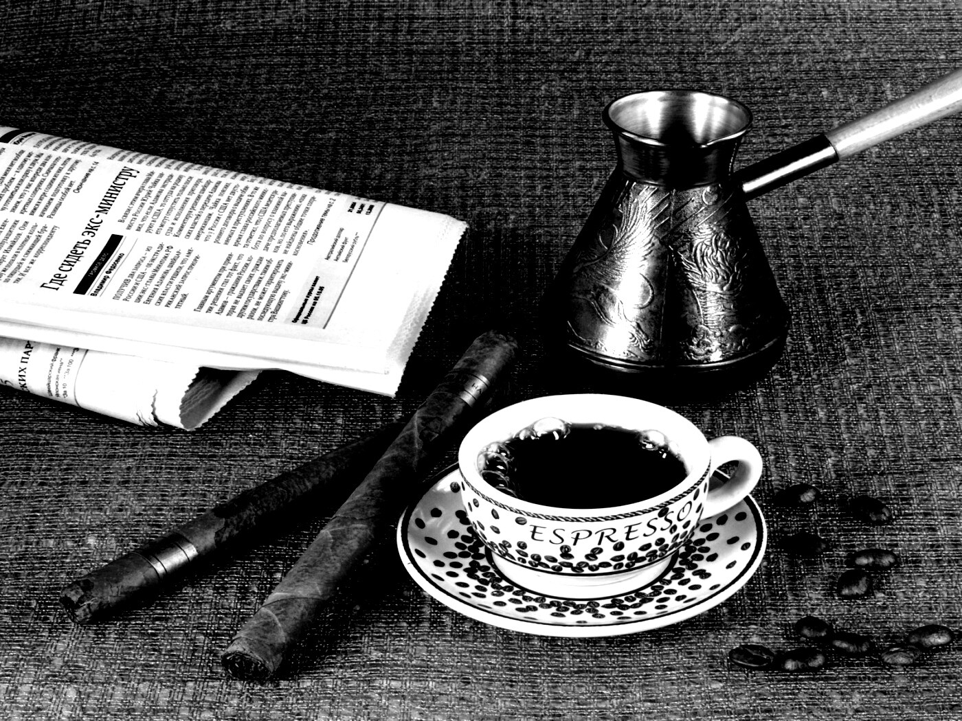 Утренний кофе, газета и сигары обои
