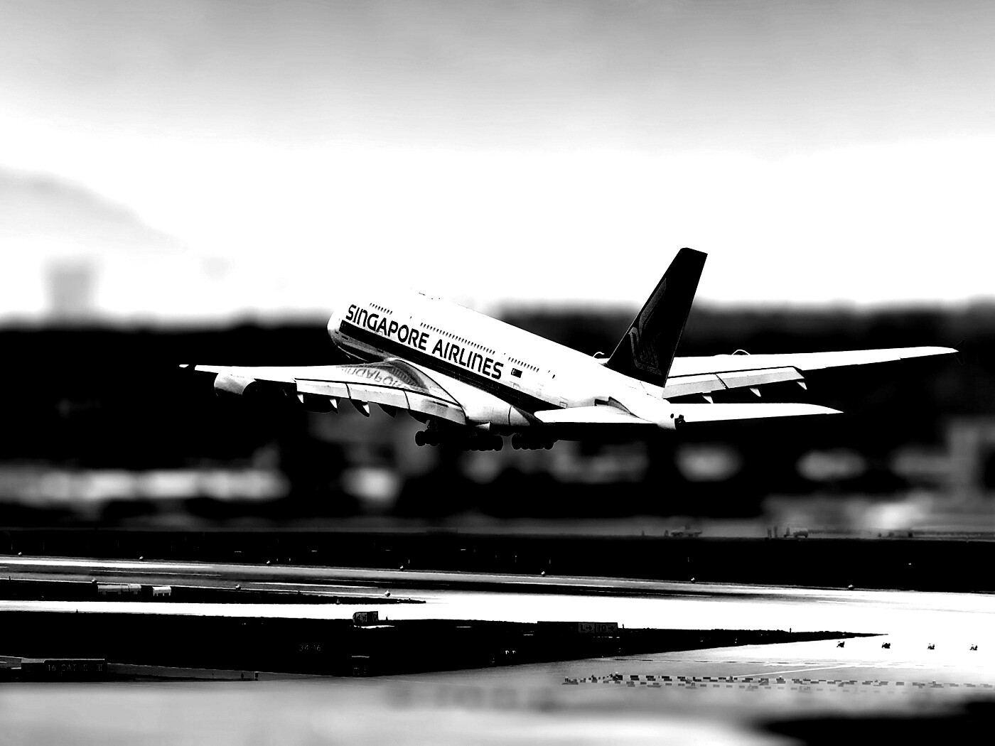 Взлет гражданского самолета обои