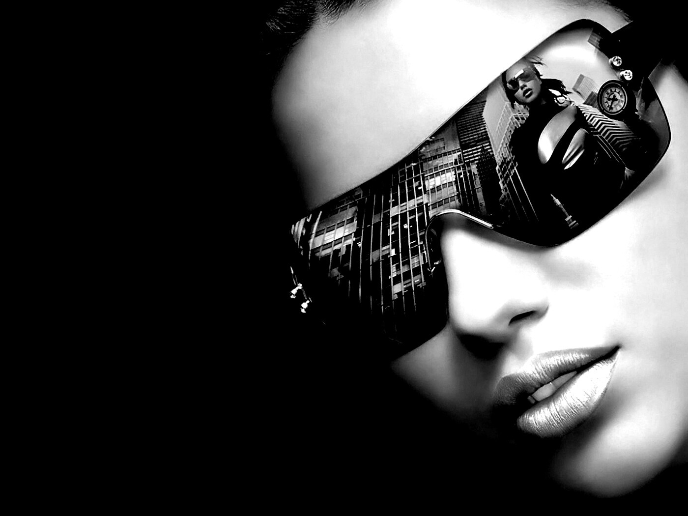 Девушка в стильных очках обои