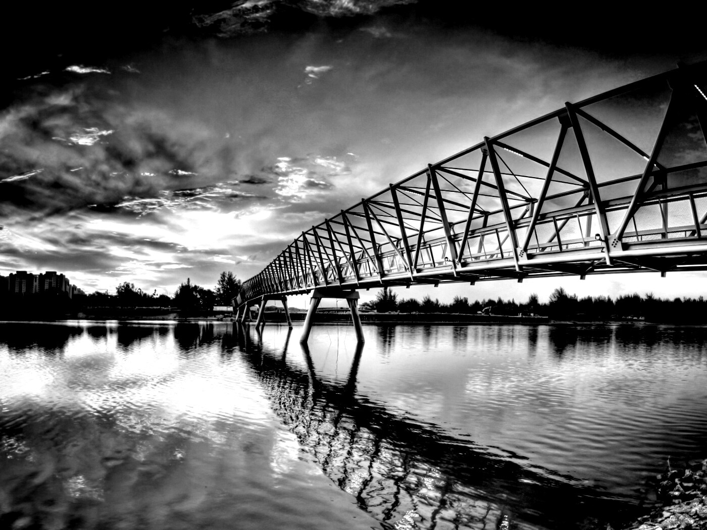 Мост через реку обои