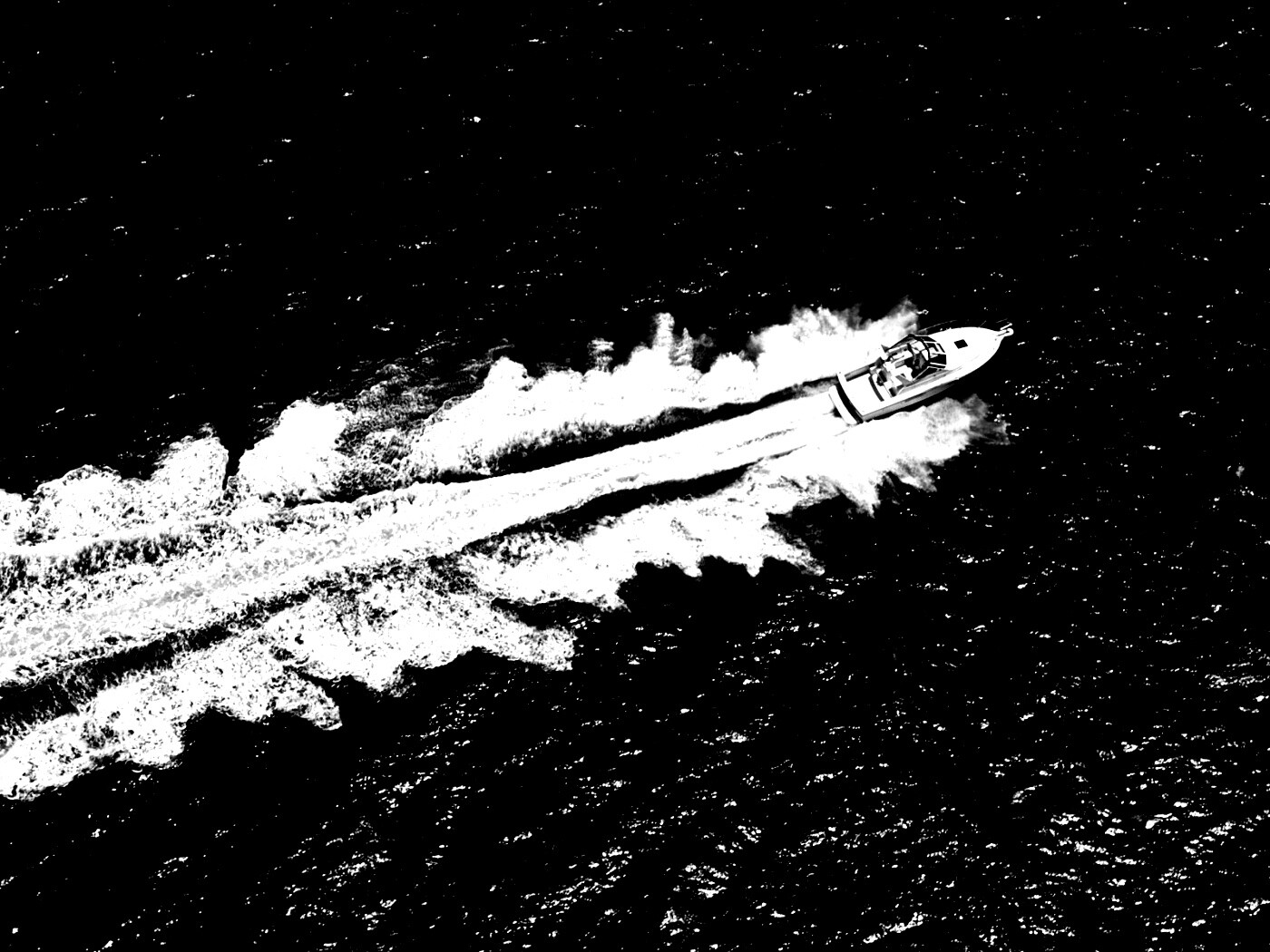 Вид на катер обои