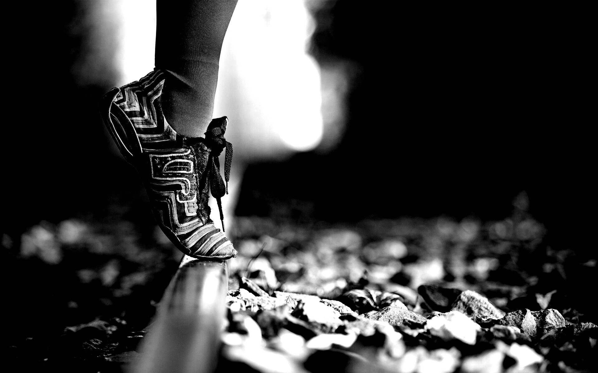 Разноцветные кроссовки обои