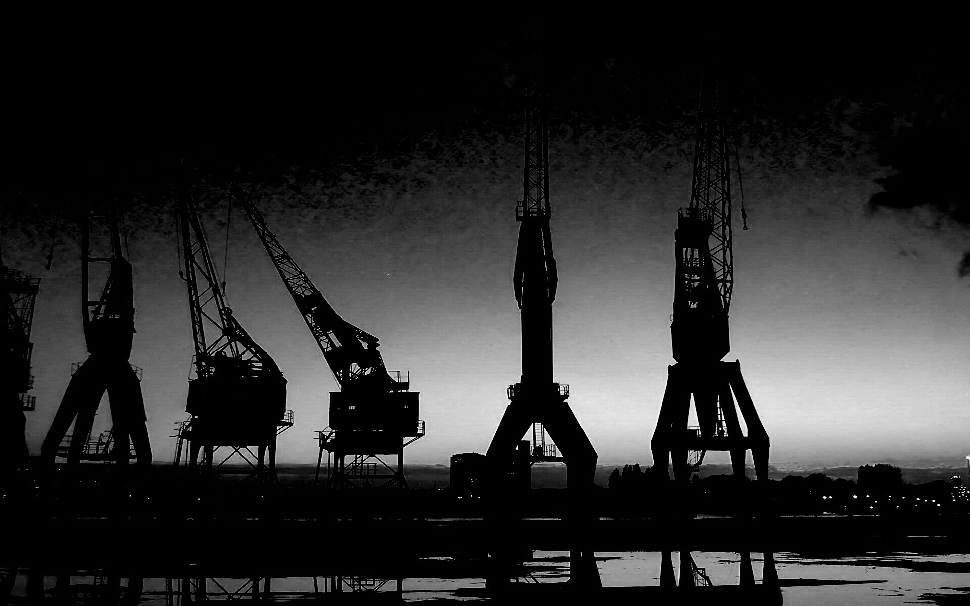 Силуэты портовых кранов обои