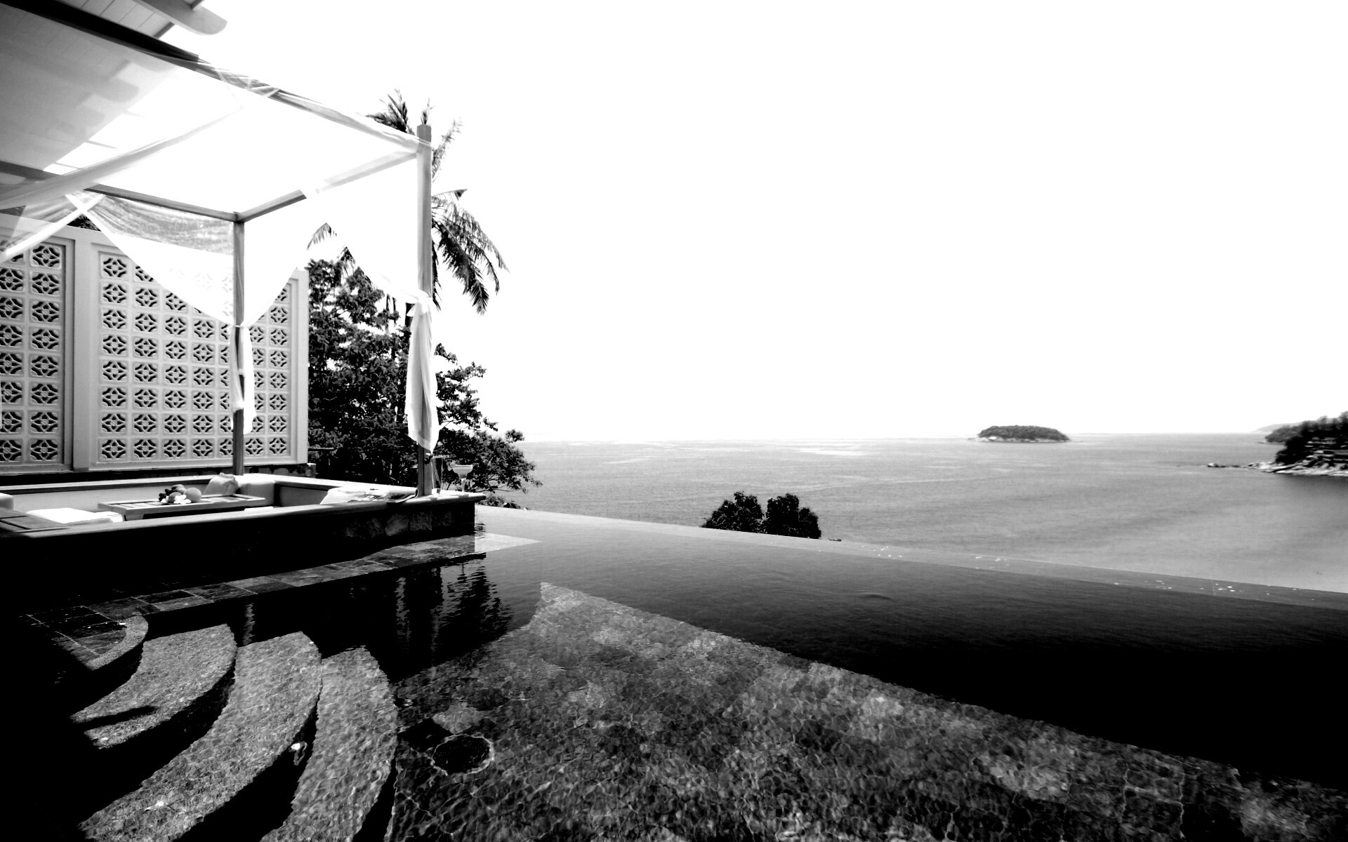 Бассейн на берегу моря обои