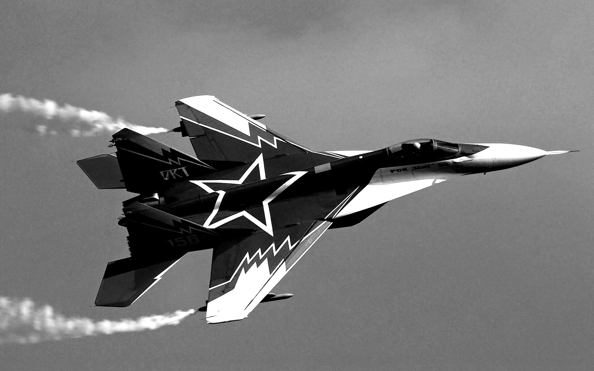 Истребитель МИГ пилотажной группы обои