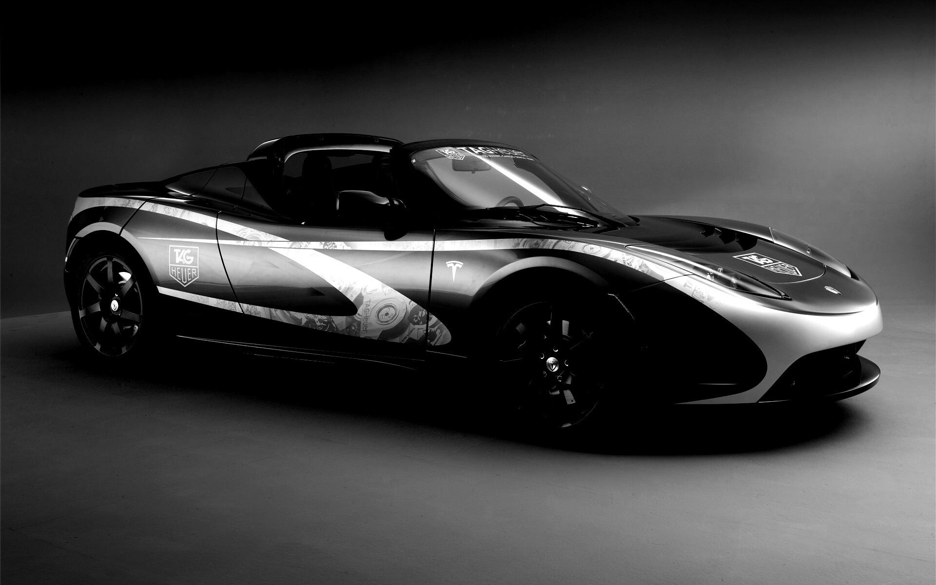 Tag Heuer Tesla Roadster обои