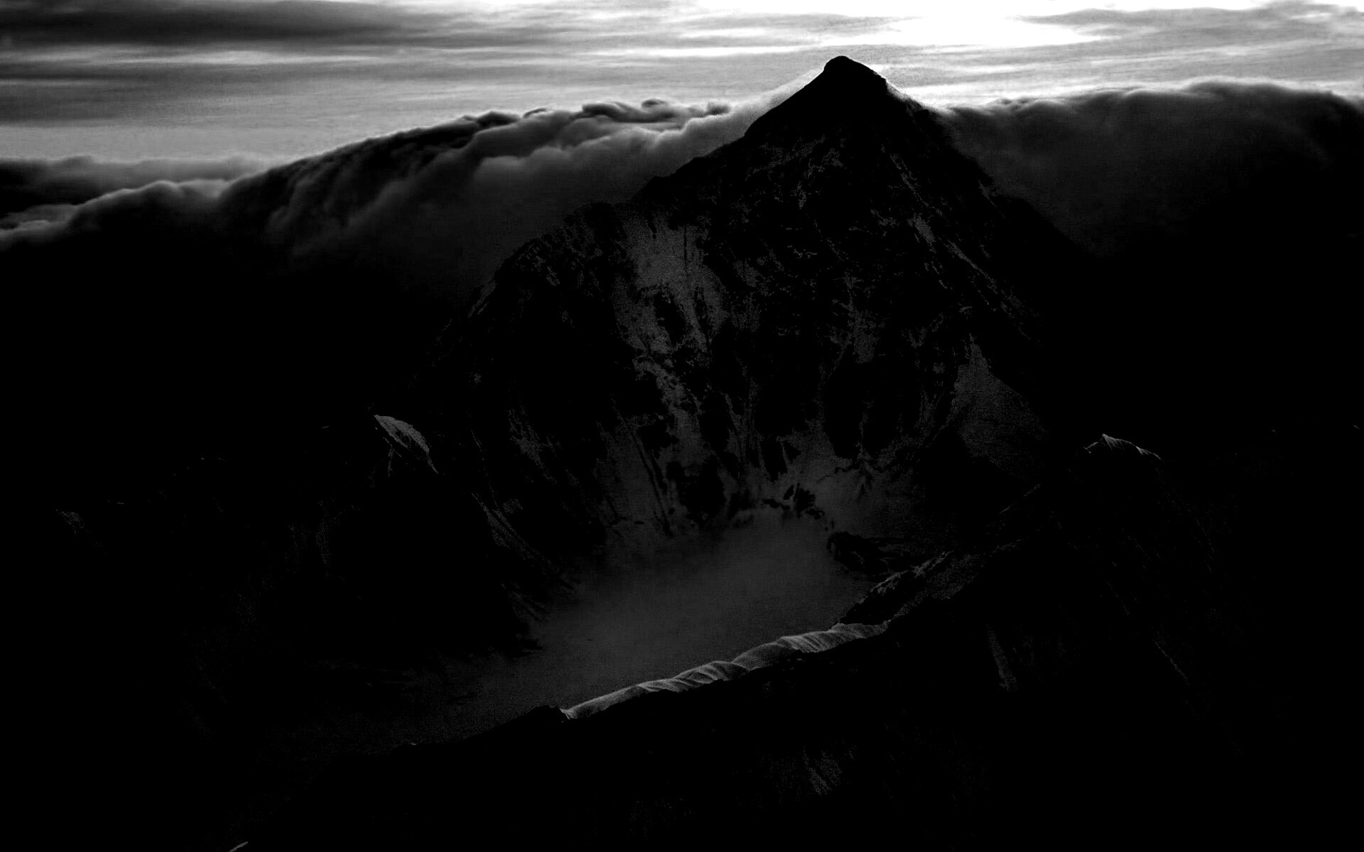 Гора на закате обои