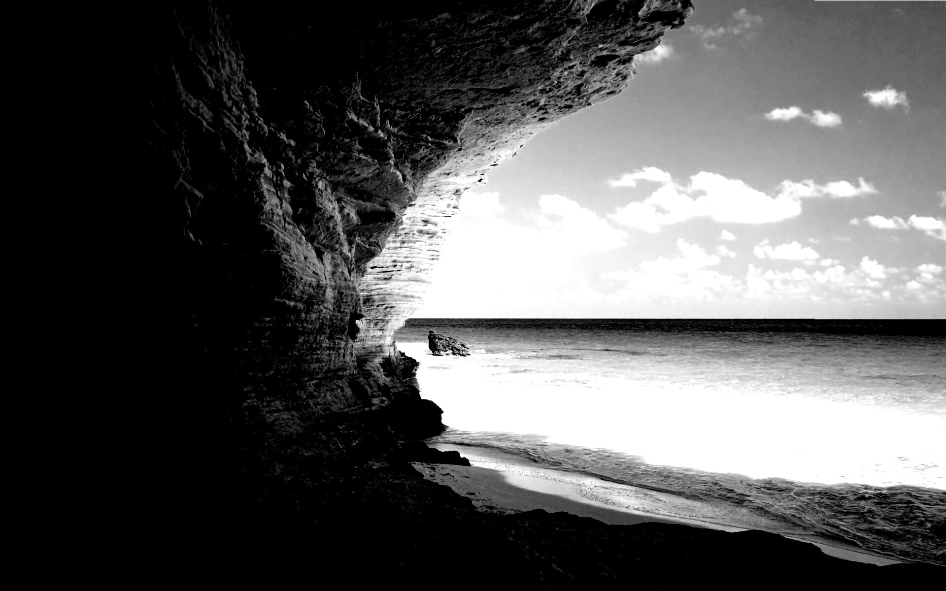 Скальный морской берег обои