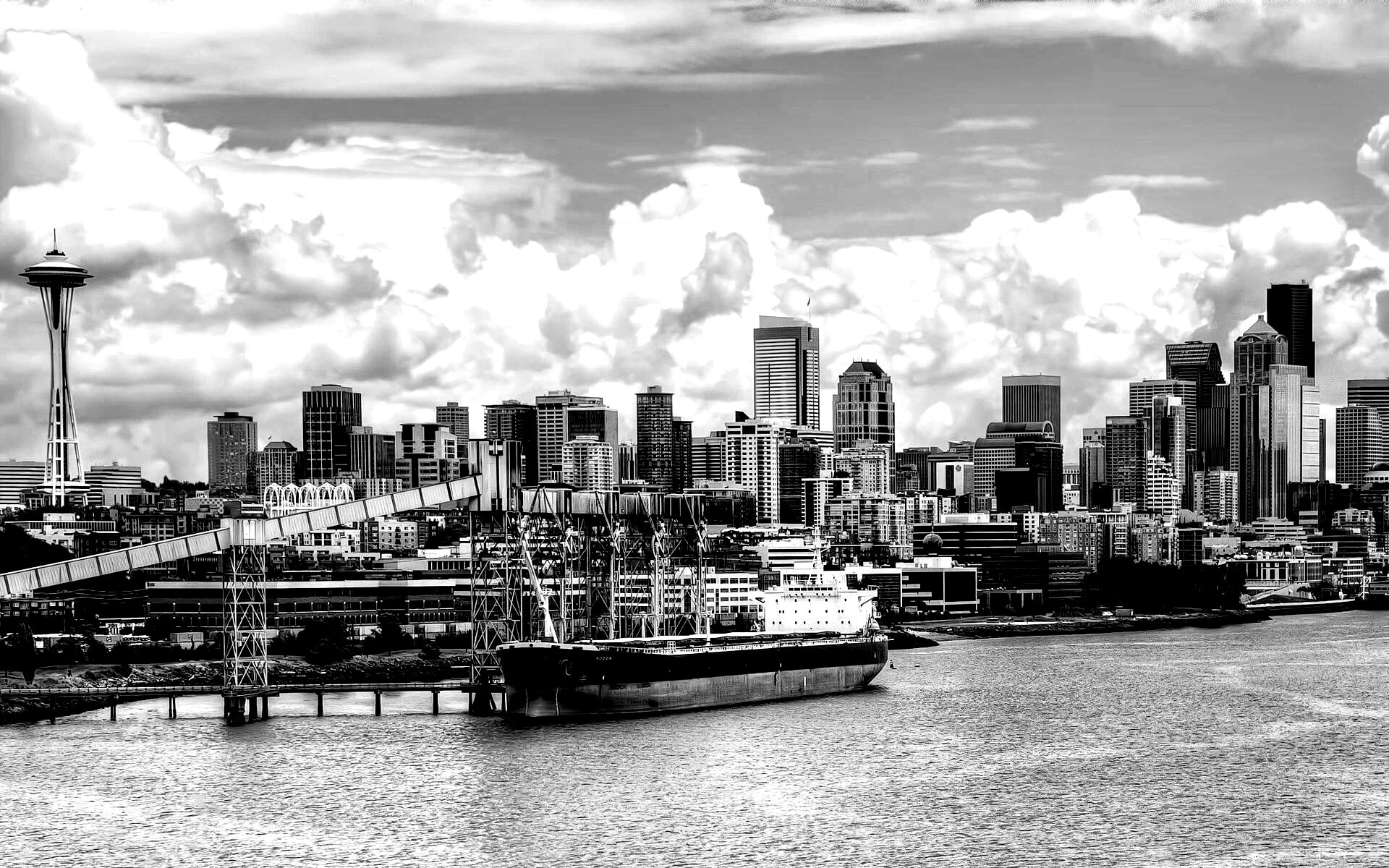 Баржа в ожидании отплытия обои