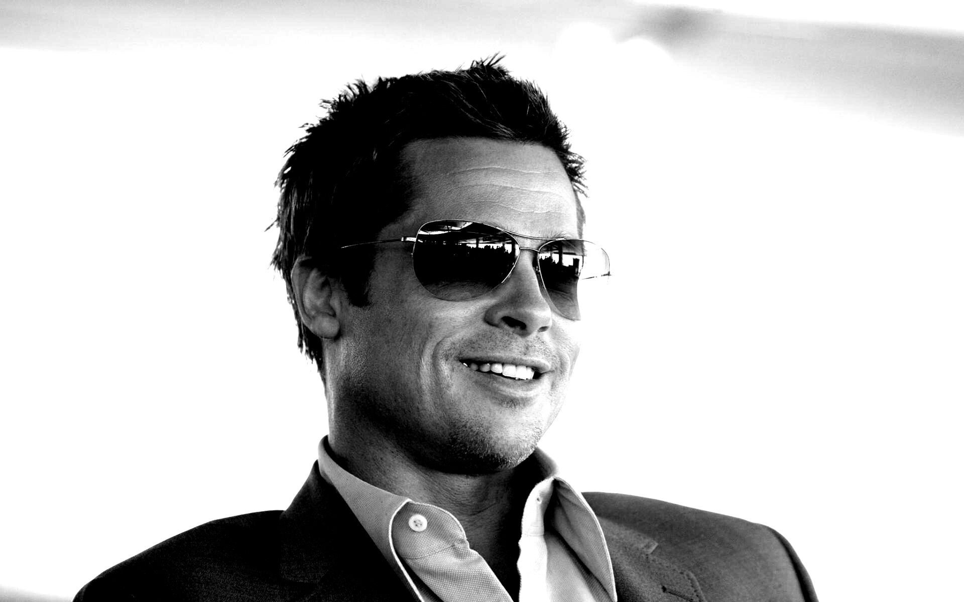 Брэд Питт в очках обои