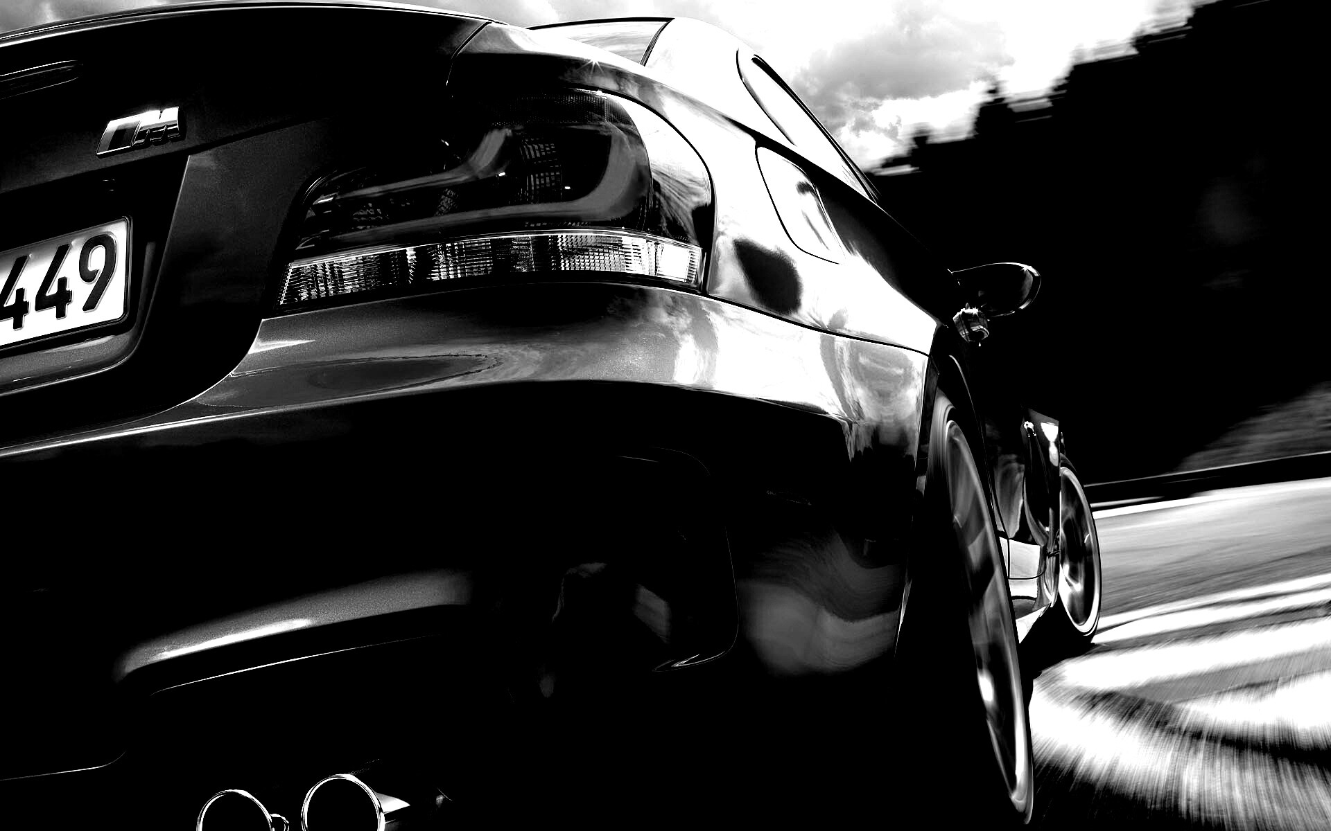 BMW входит в поворот на треке обои