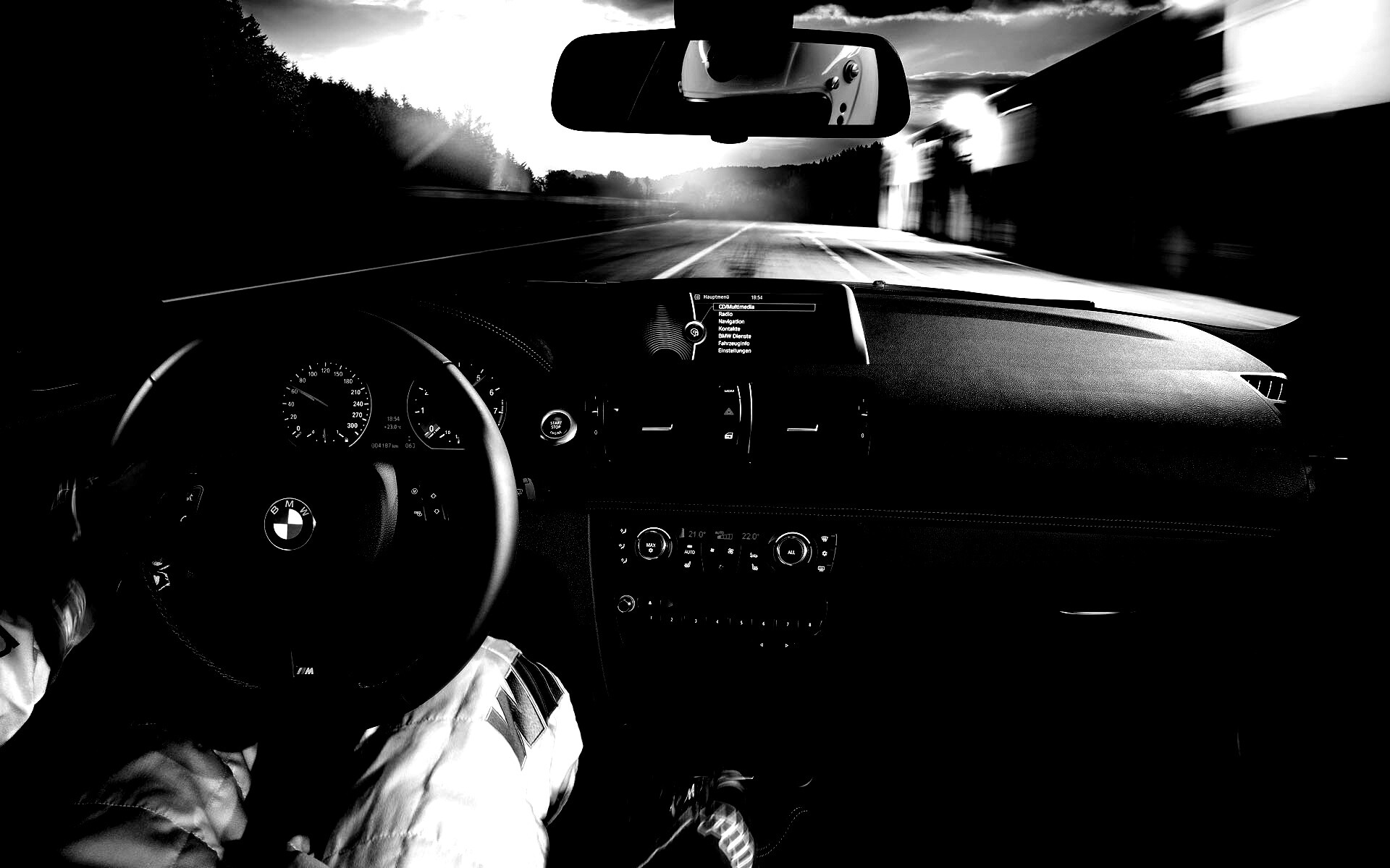 За рулём BMW обои