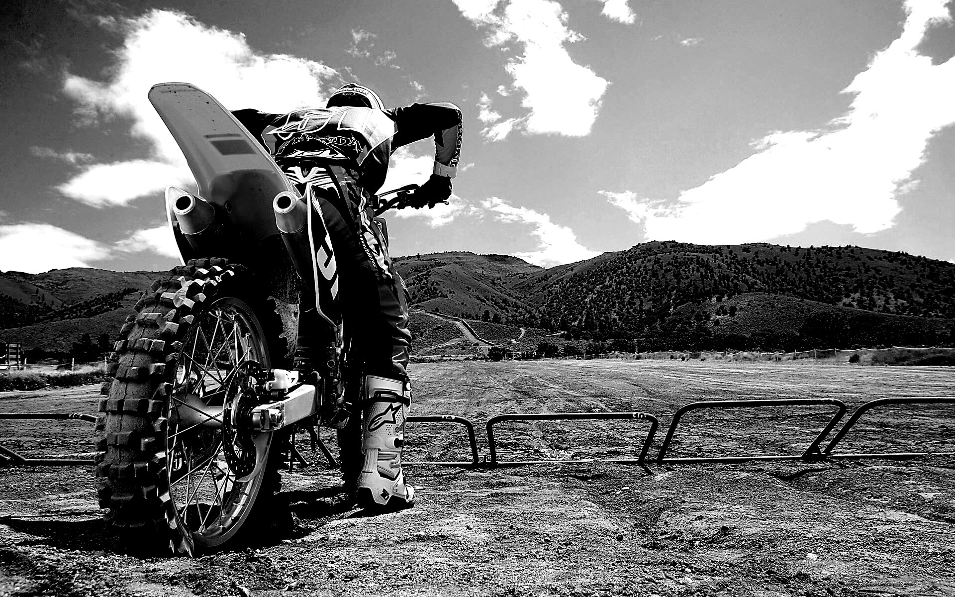 Спортивный мотоцикл обои