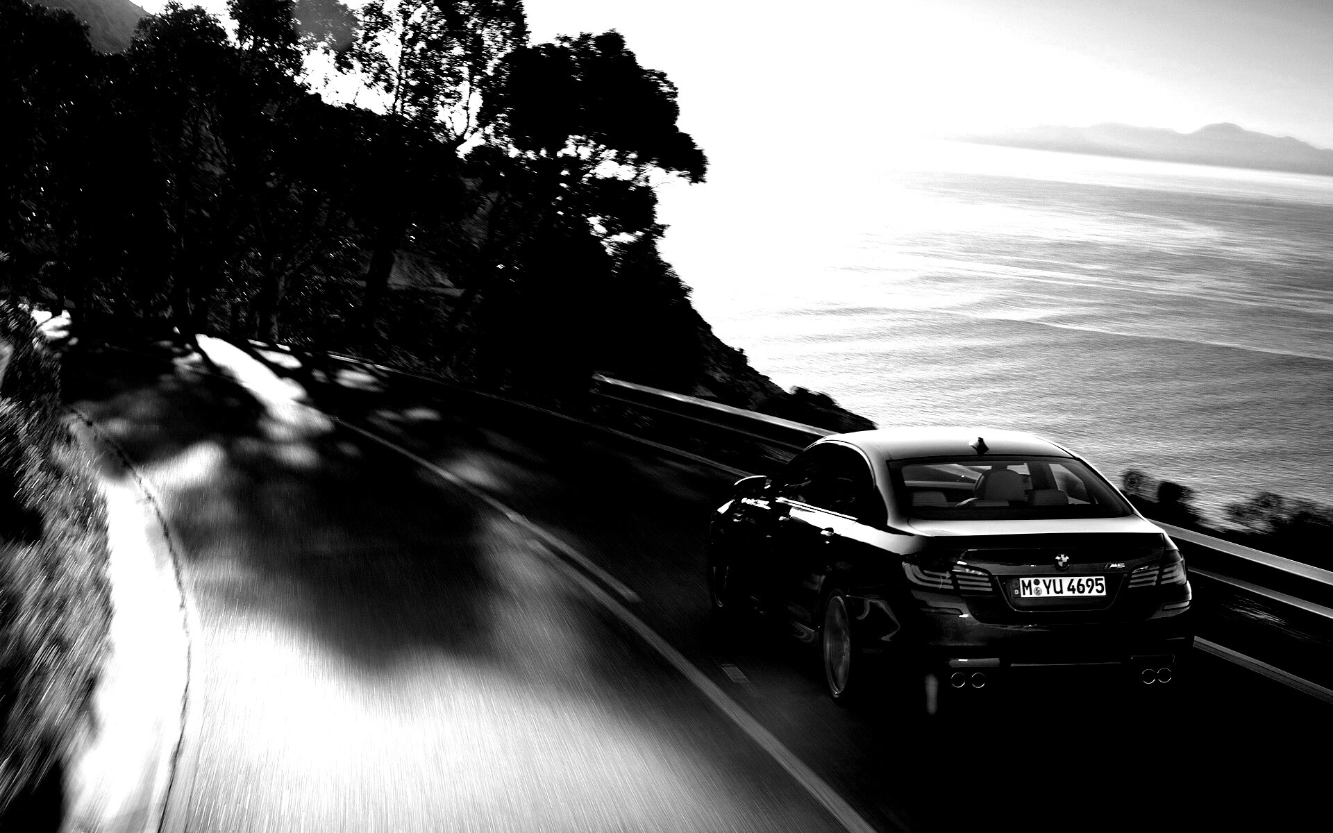 BMW F10 на горной дороге  обои