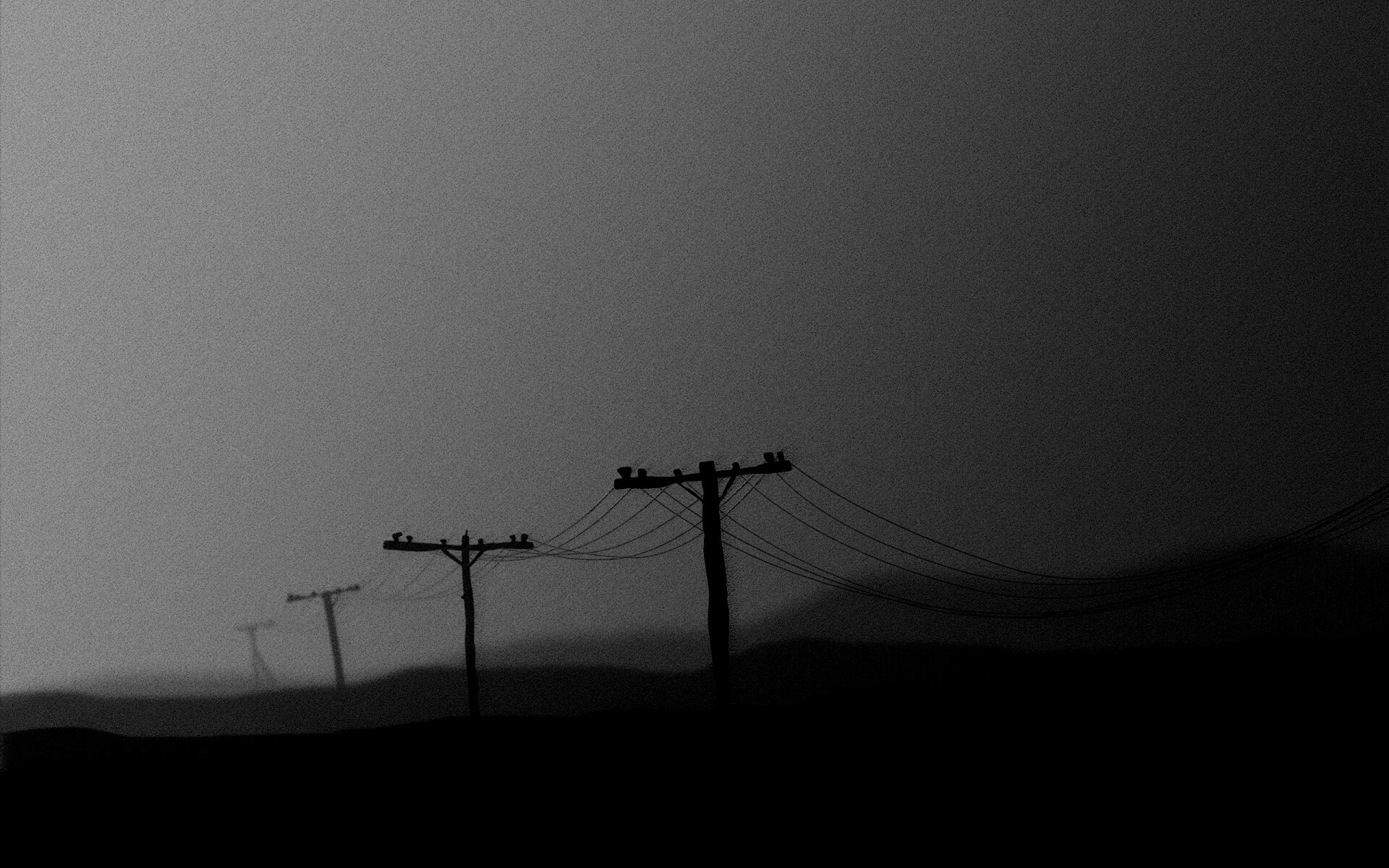 Столбы в тумане обои