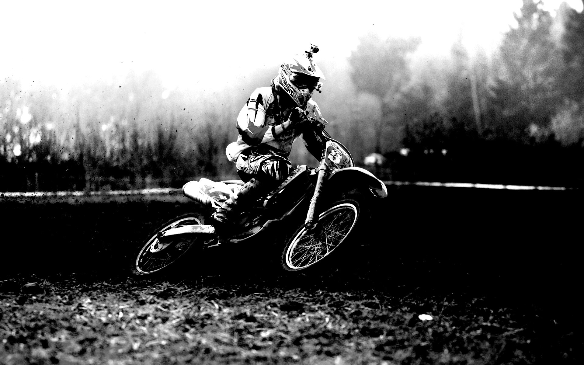 Зрелищное ралли на мотоциклах обои