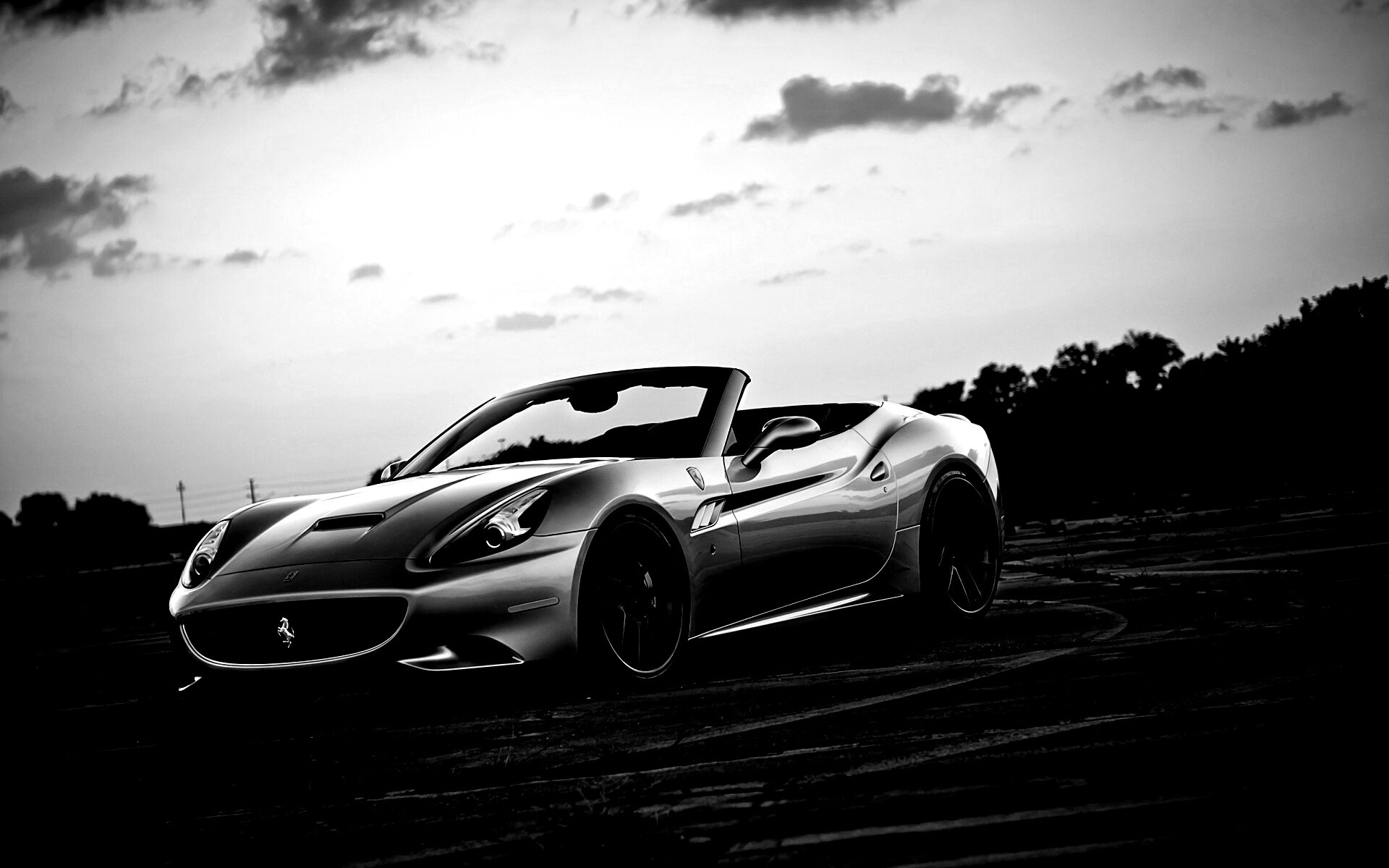 Ferrari на взлетном поле обои