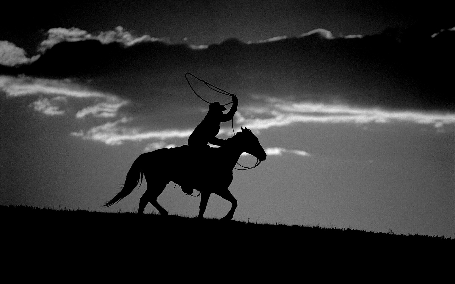 Силуэт ковбоя на закате обои