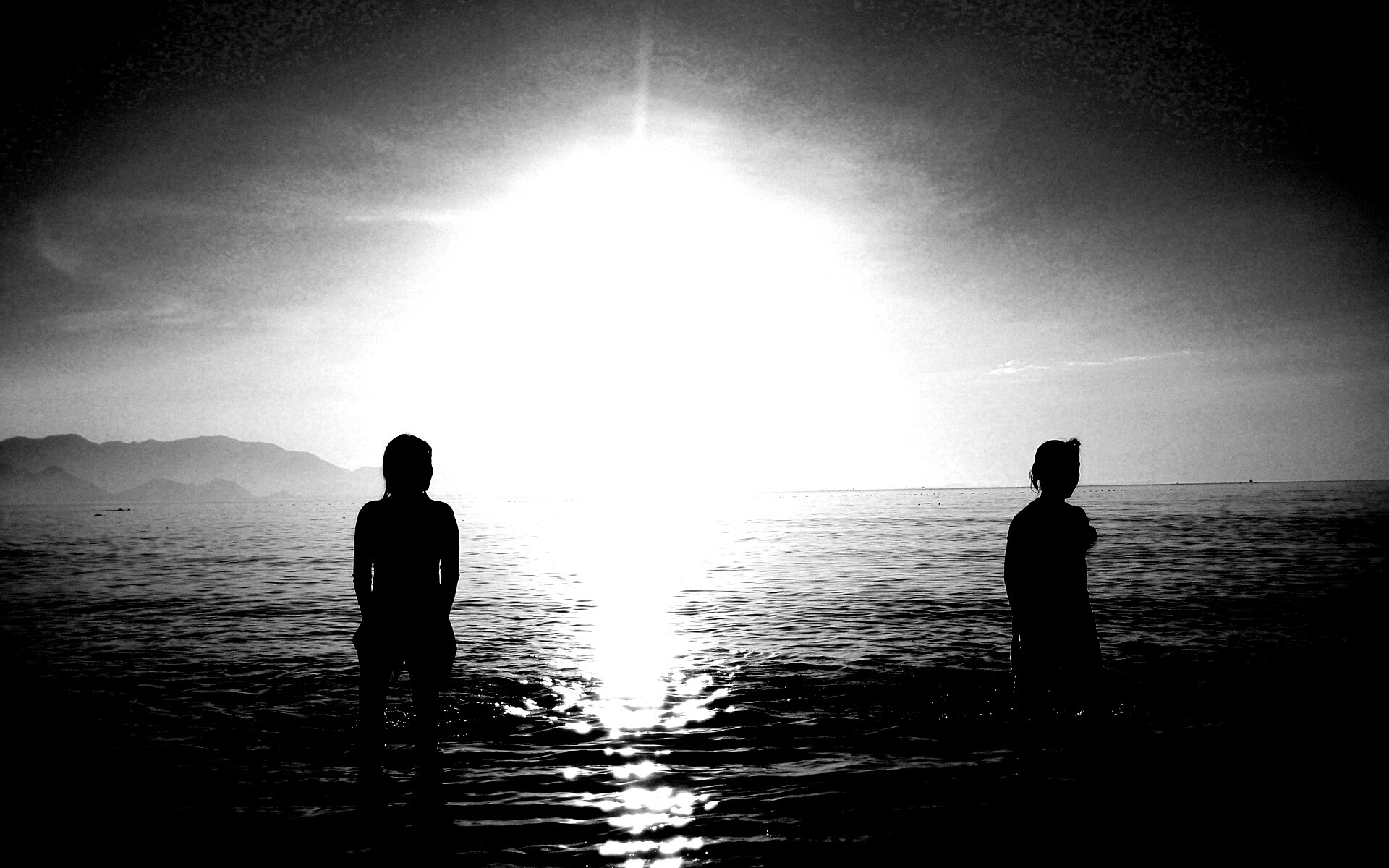 Море, солнце, девушки обои