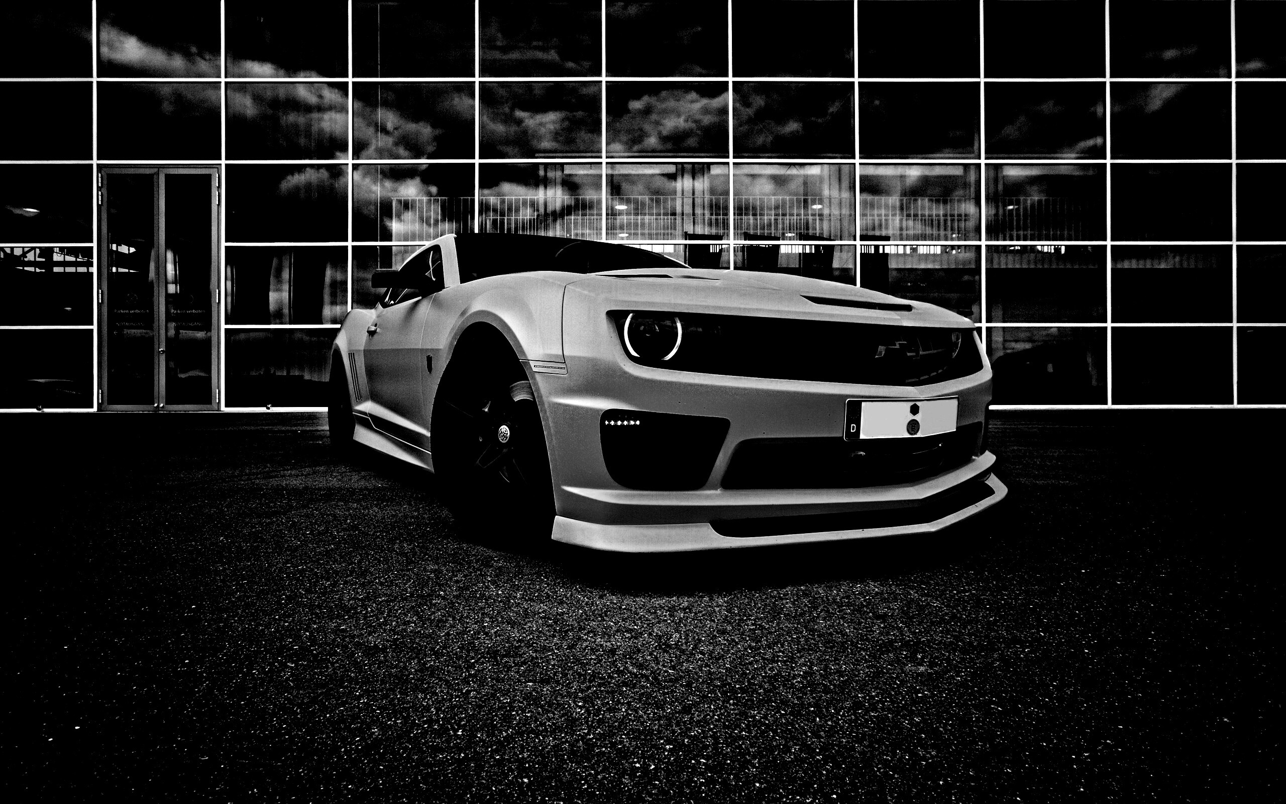 Желтый монстр обои