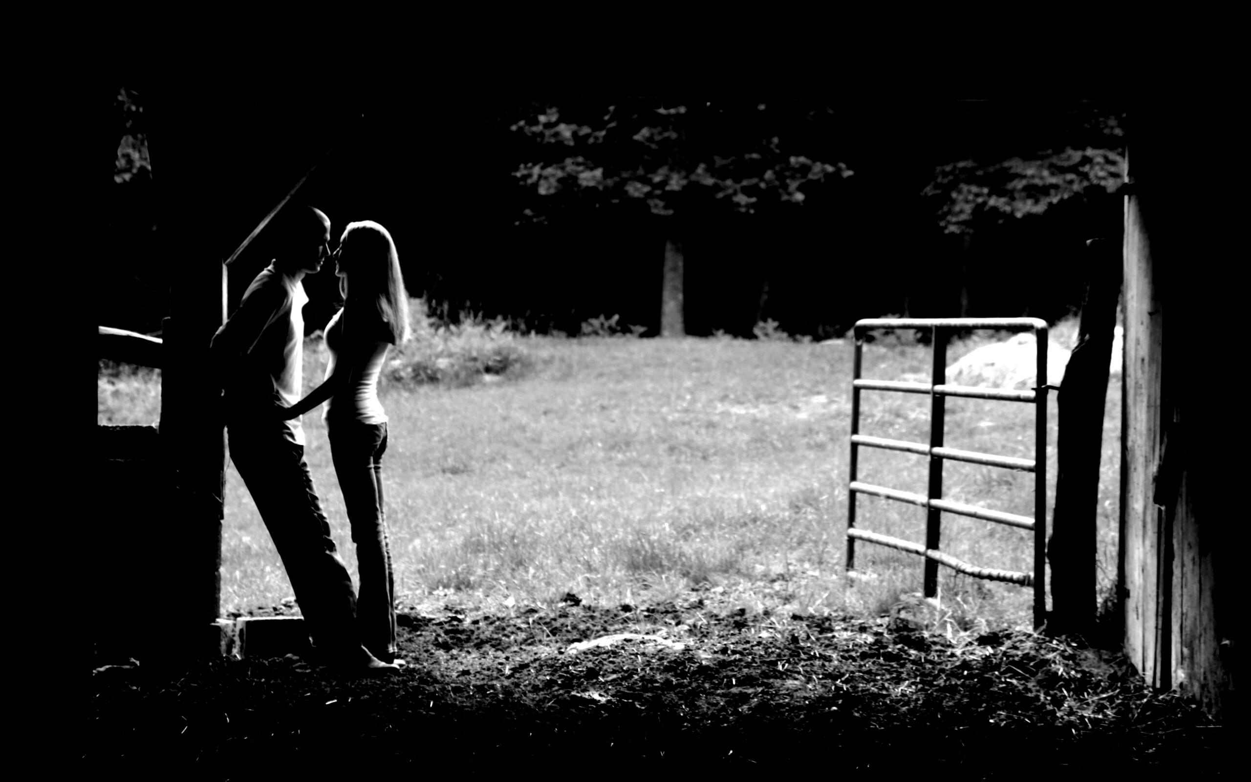 Любовь на природе обои