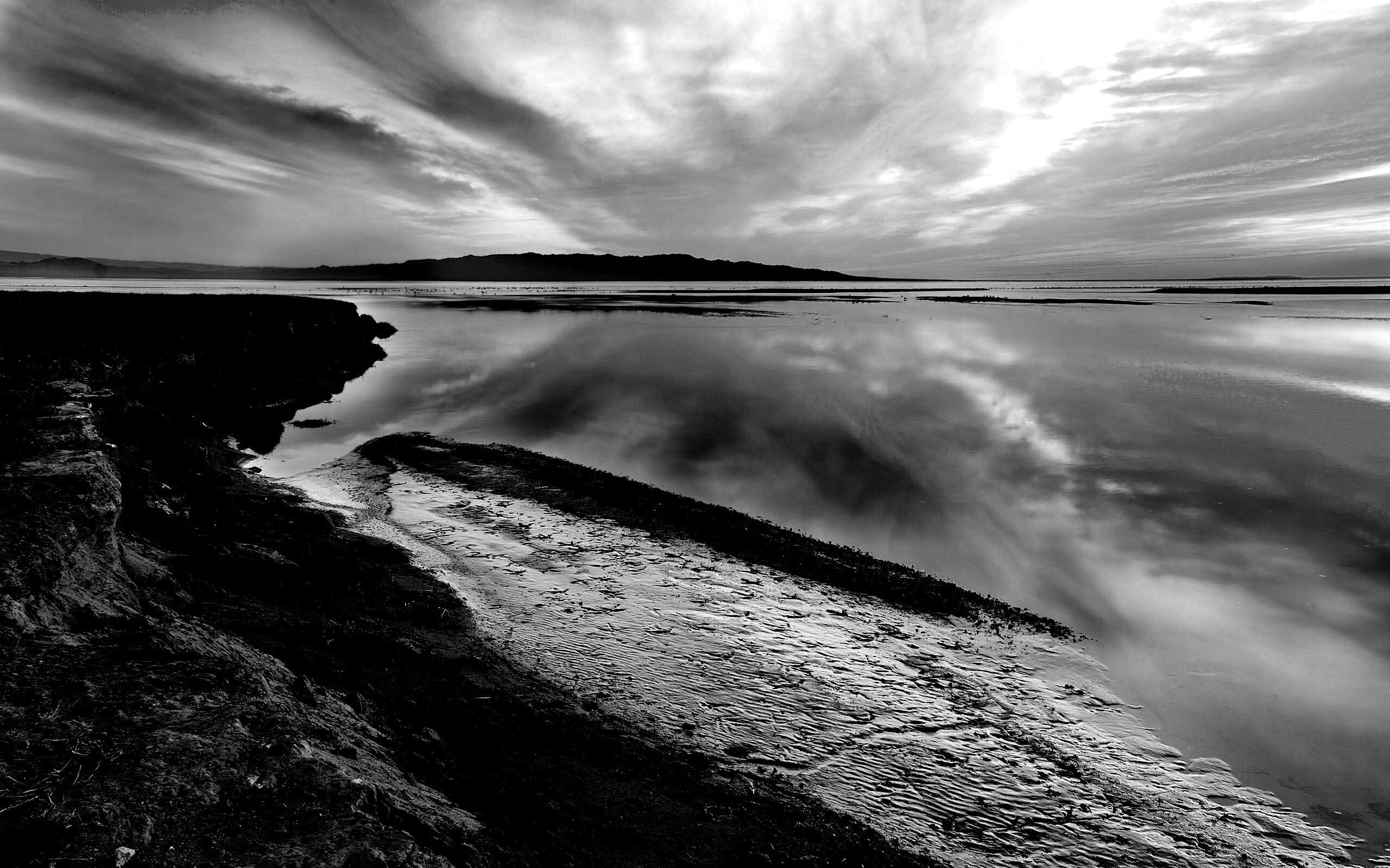 Озеро на закате обои