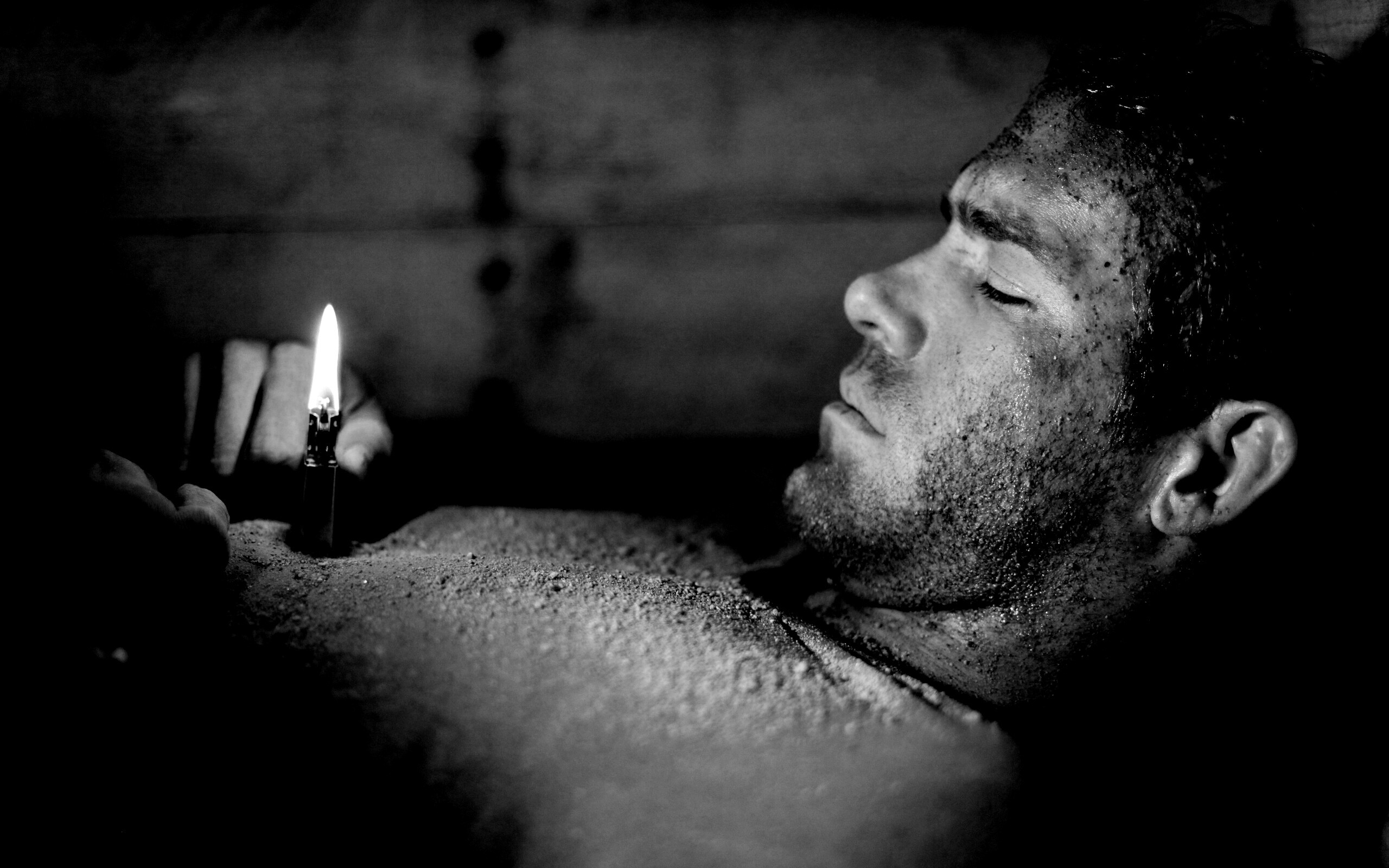 Кадр из фильма Погребенный заживо  обои