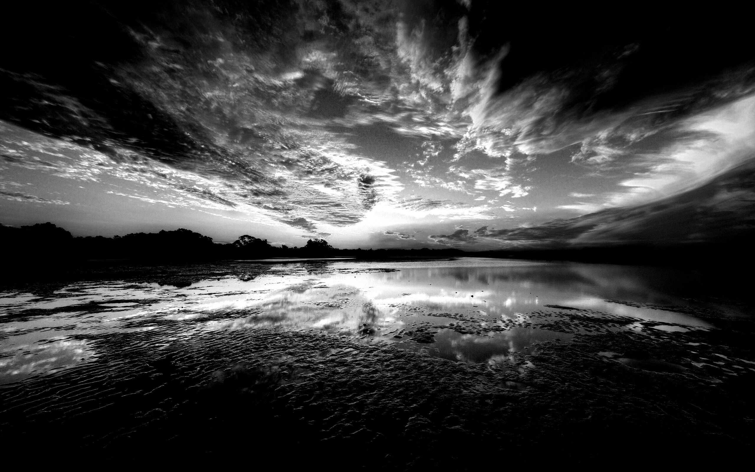 Дивный закат на озере обои